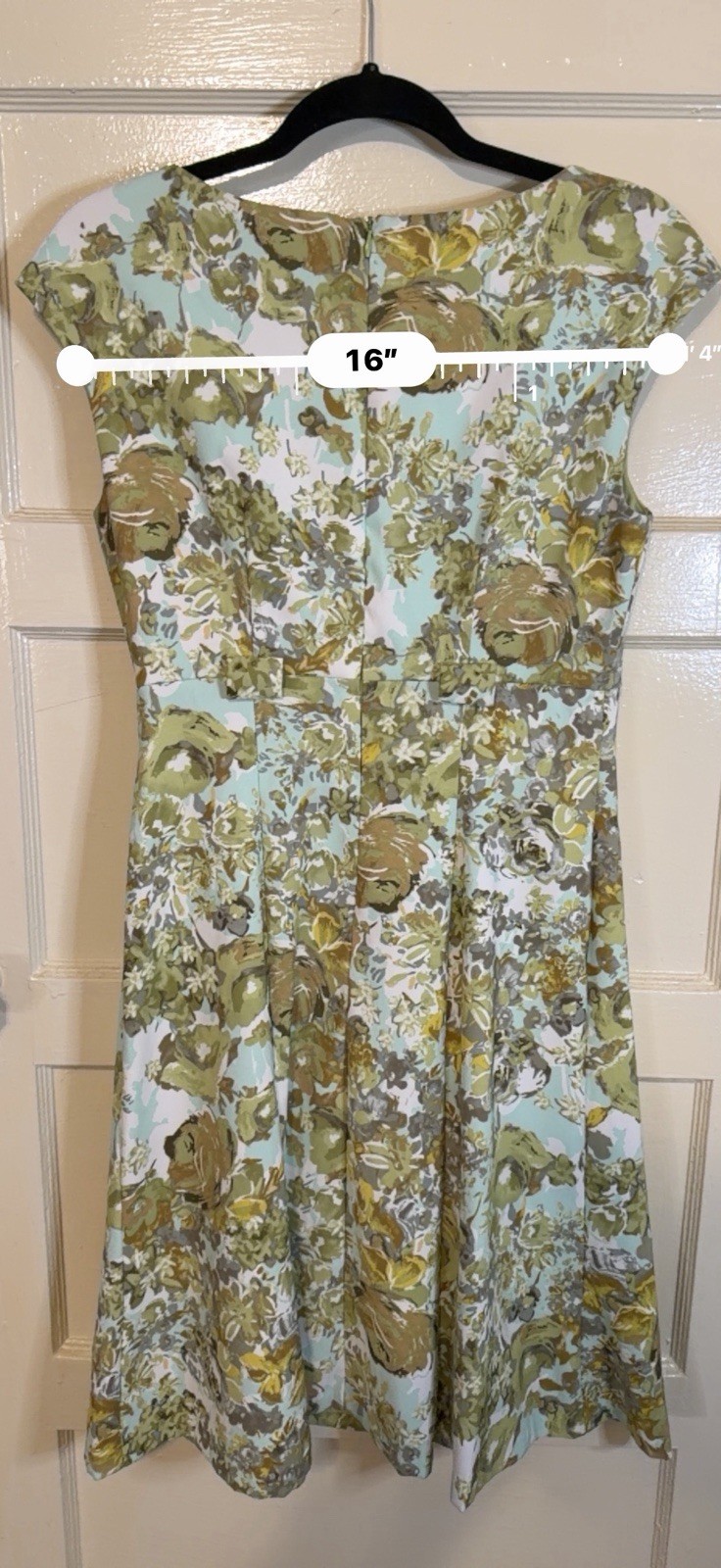 Connected Apparel Women’s Size 8 Green Floral Fit & Flare Cap Sleeve Dress