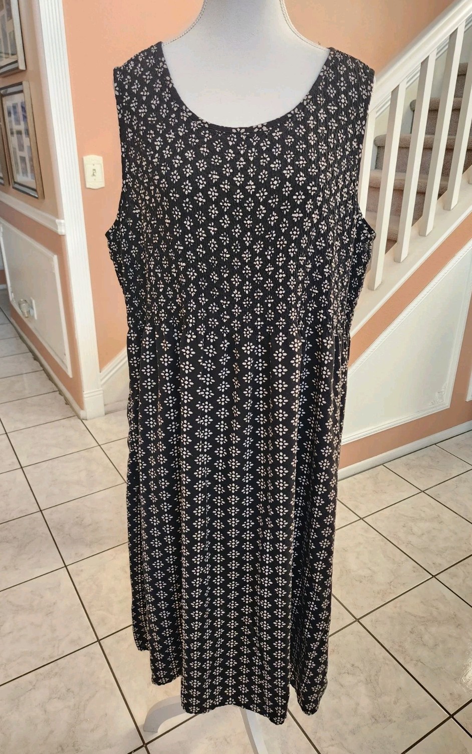 NWOT CROFT & BARROW Black Floral Smocked Bodice Sleveless Rayon Midi Dress Sz 2X