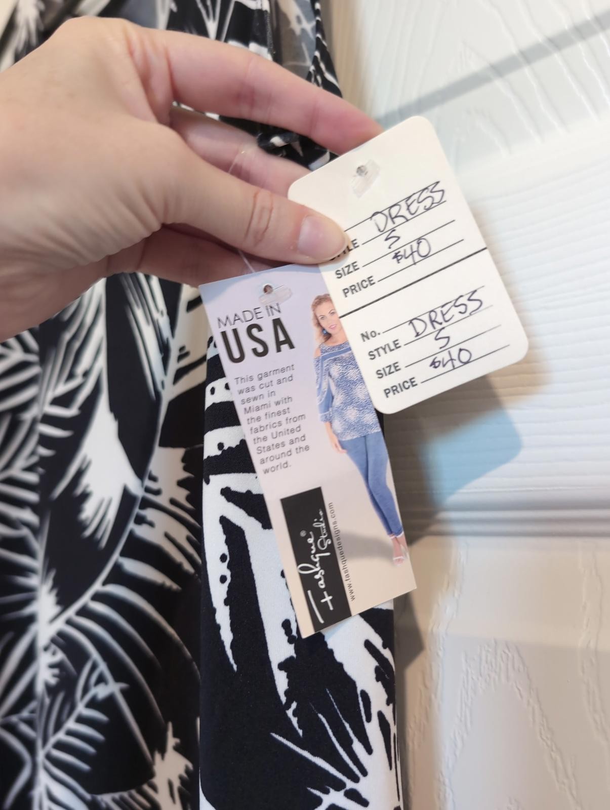 Small NWT black and white tropical dress