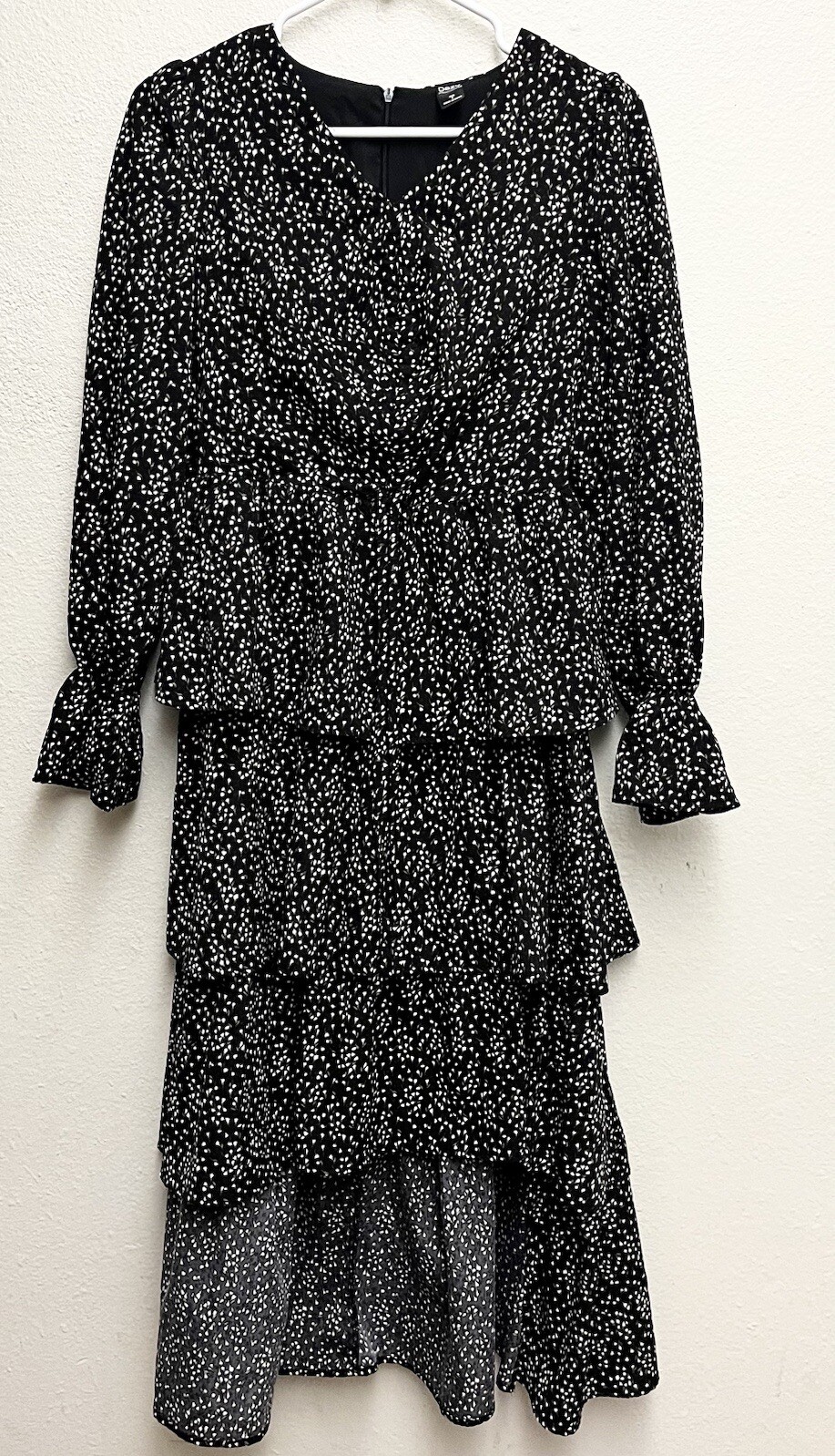 Women’s DAZY Black & White Dress Flare Long Sleeve Floral Size Small EUC