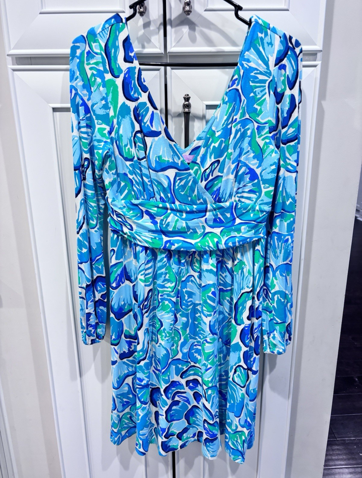 Lilly Pulitzer Blue Green White Floral V-Neck Short Dress Long Sleeve M