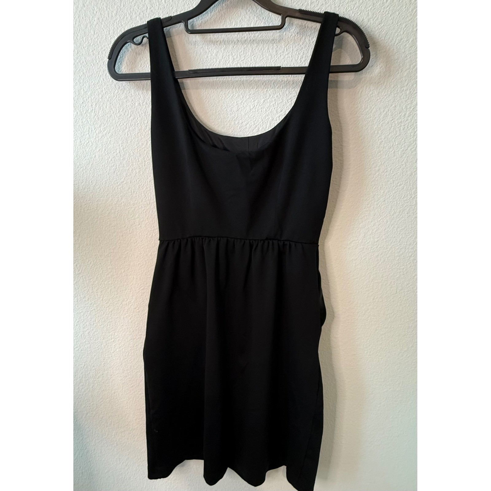 Cynthia Rowley Black Fit and Flare Mini Dress Scoop Neck Pockets Size 0