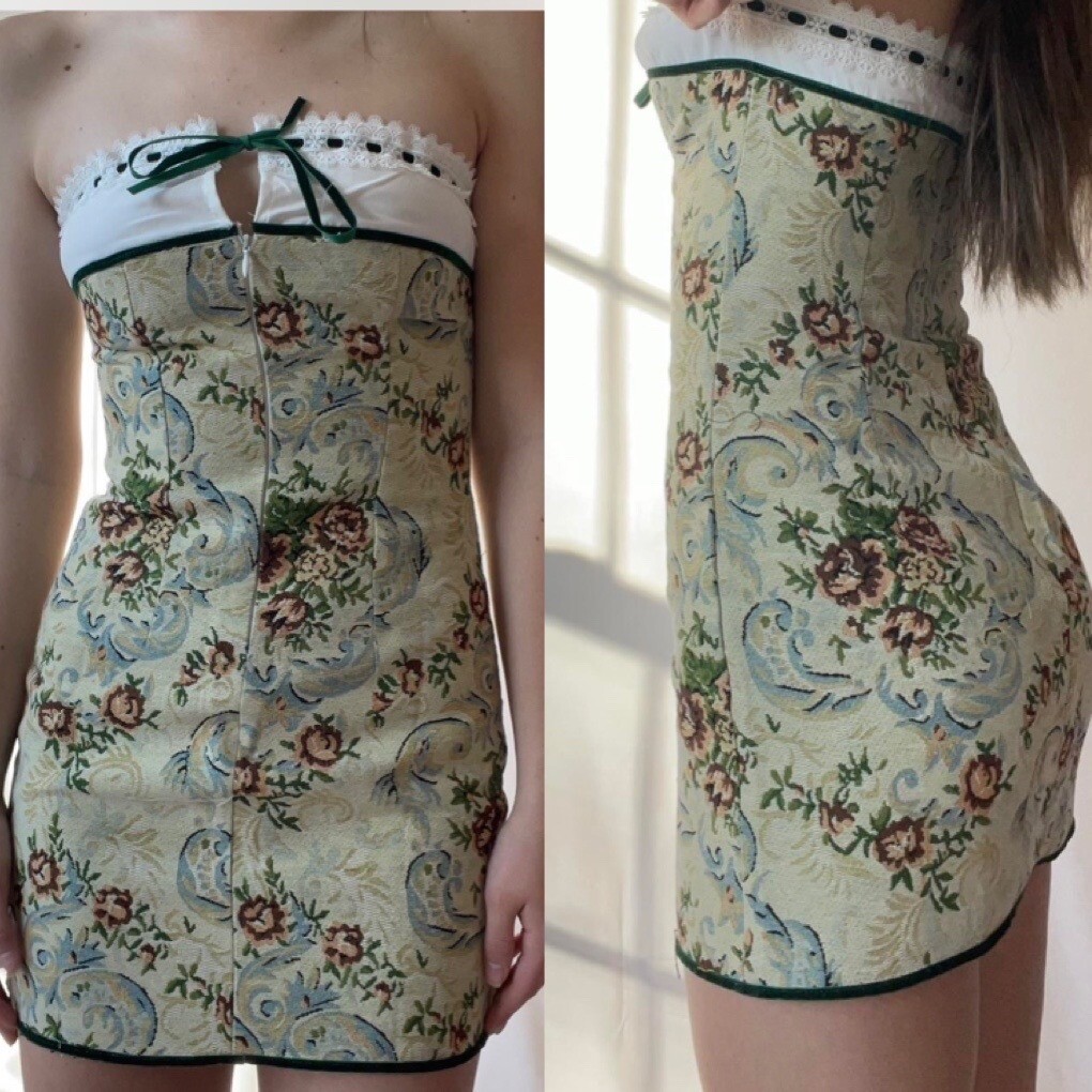WOMEN’S MERIAN GREEN PATTERNED TAPESTRY MINI DRESS size SMALL