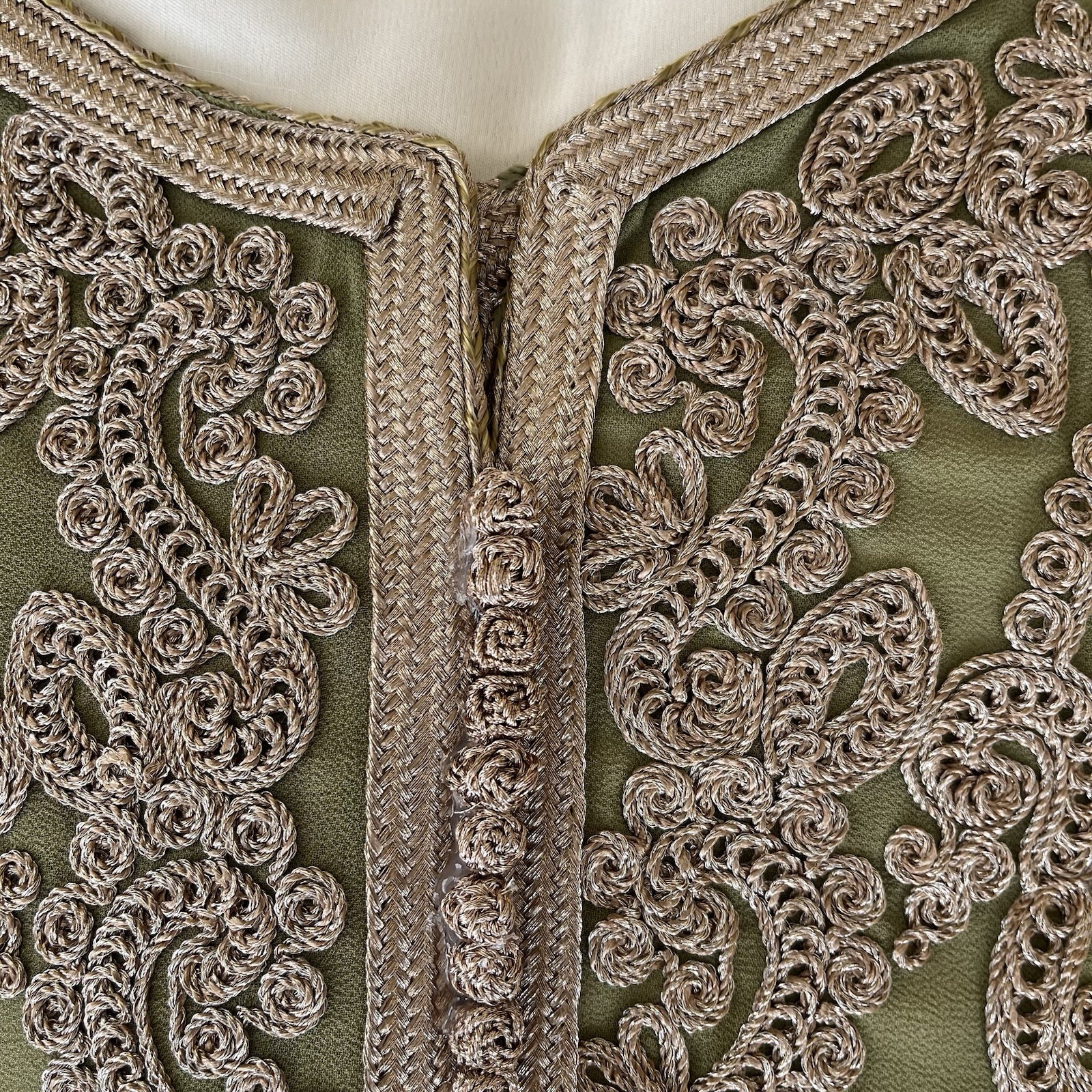 Women Kaftan New Olive Green Size Large With Metallic Embroidery Generic Brand