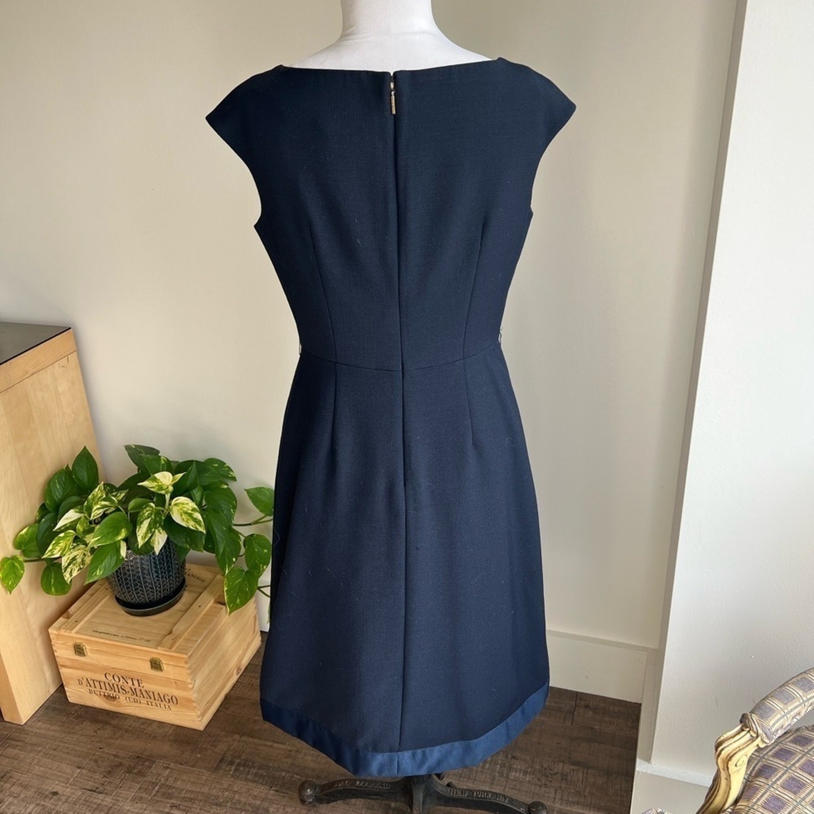 Tory Burch Navy Wool Blend Cap Sleeve Midi Sheath Dress Scoop Neck Size 4