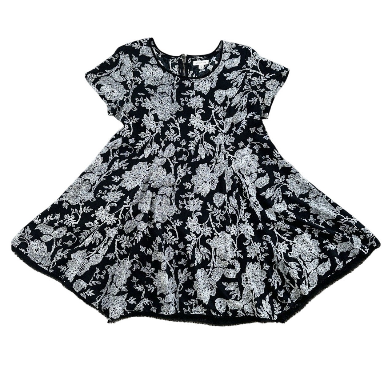 Silence + Noise Black Floral Shift Mini Dress M Urban Outfitters Boho Whimsigoth