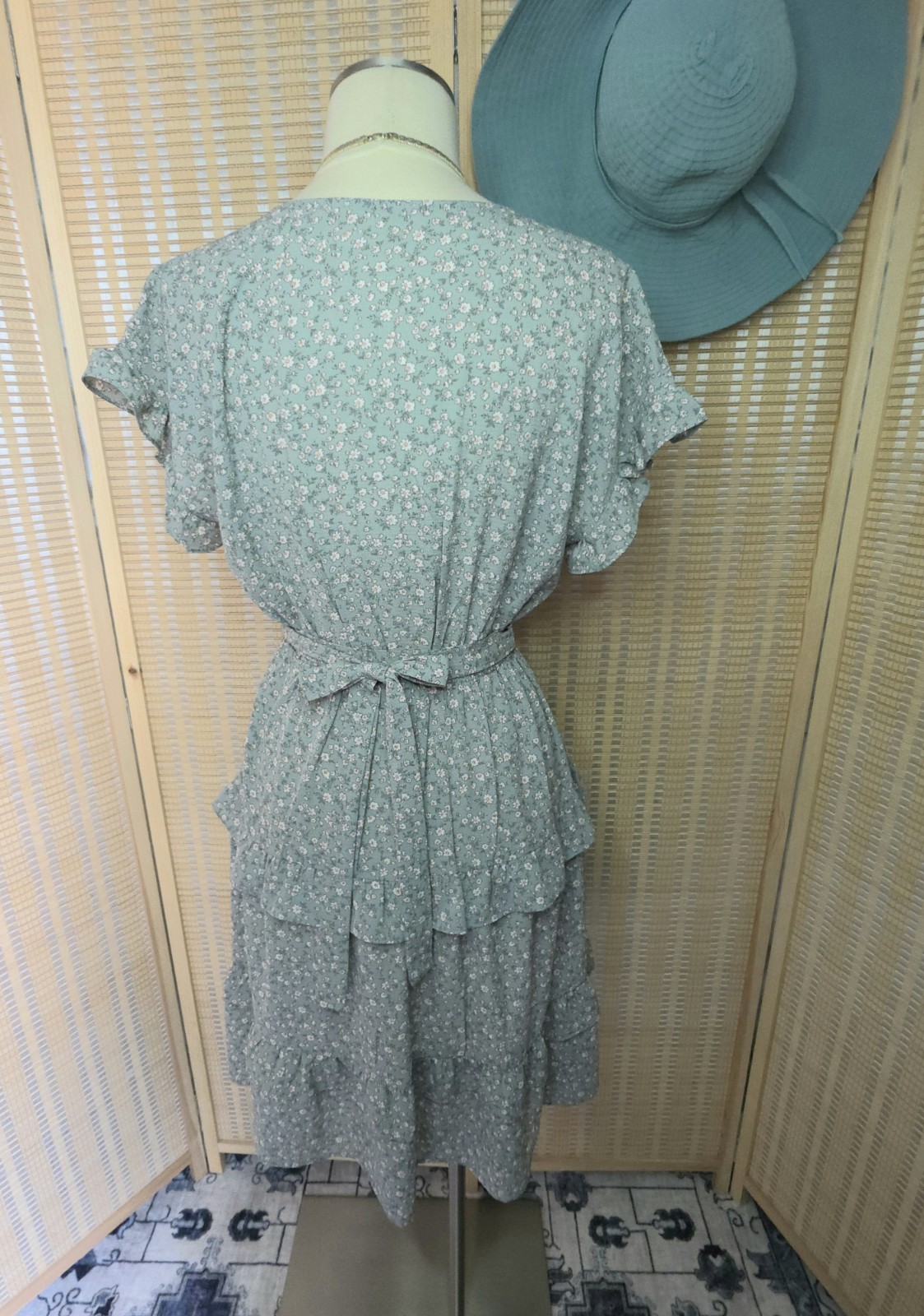 Romantic Blue Ruffled Fluttersleeve Floral Dress NWOT, Monteau Los Angeles
