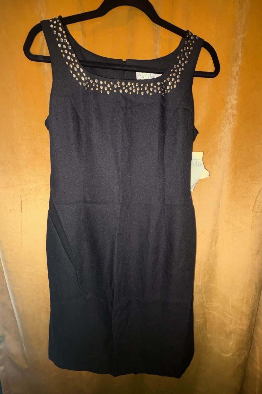 VTG Dani Max Petite 8P Black Sheath Knee-Length Scoop Neck Studded Zip Dress