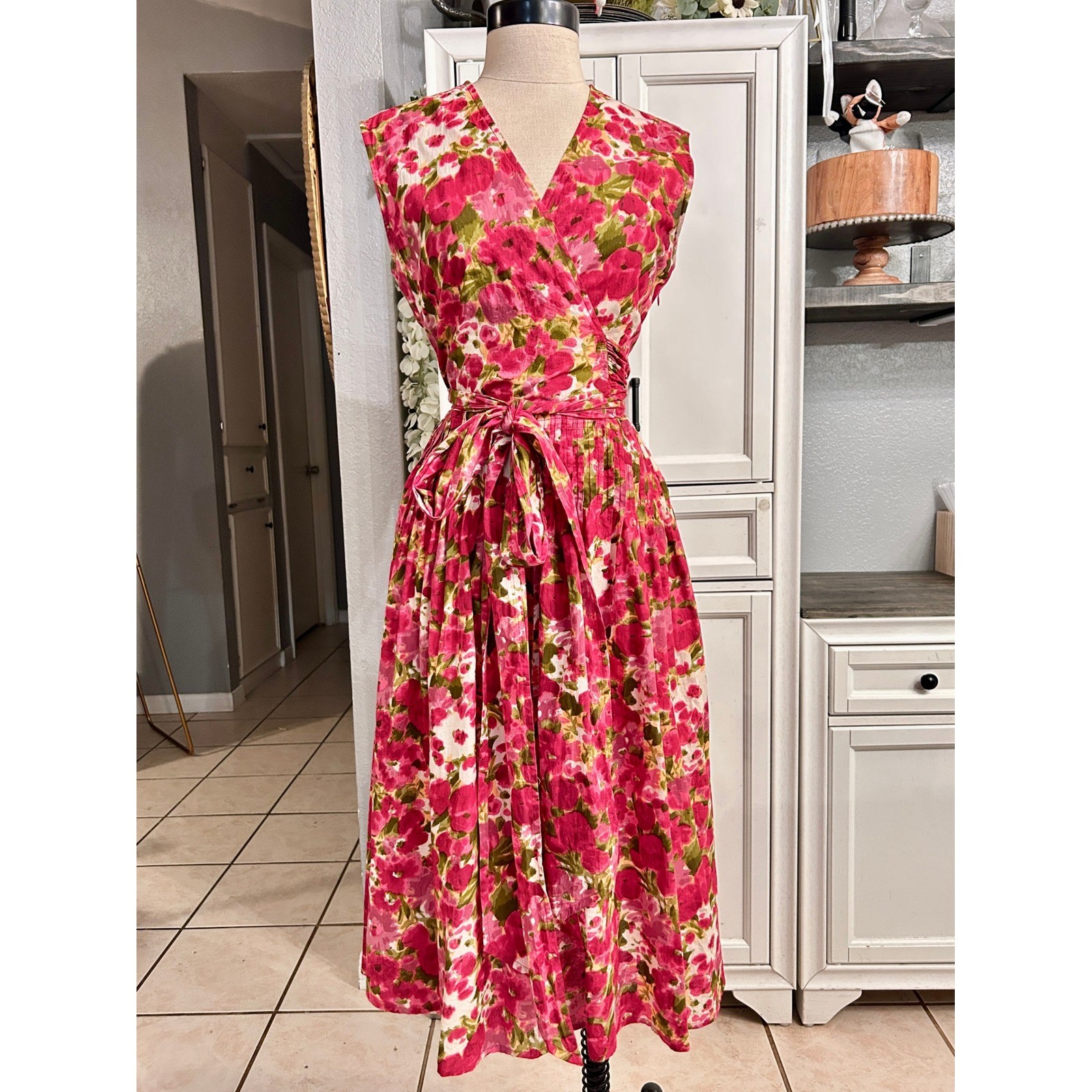 Pink Floral Cotton Wrap Midi Dress Sleeveless Pleated Skirt size 10 Spring