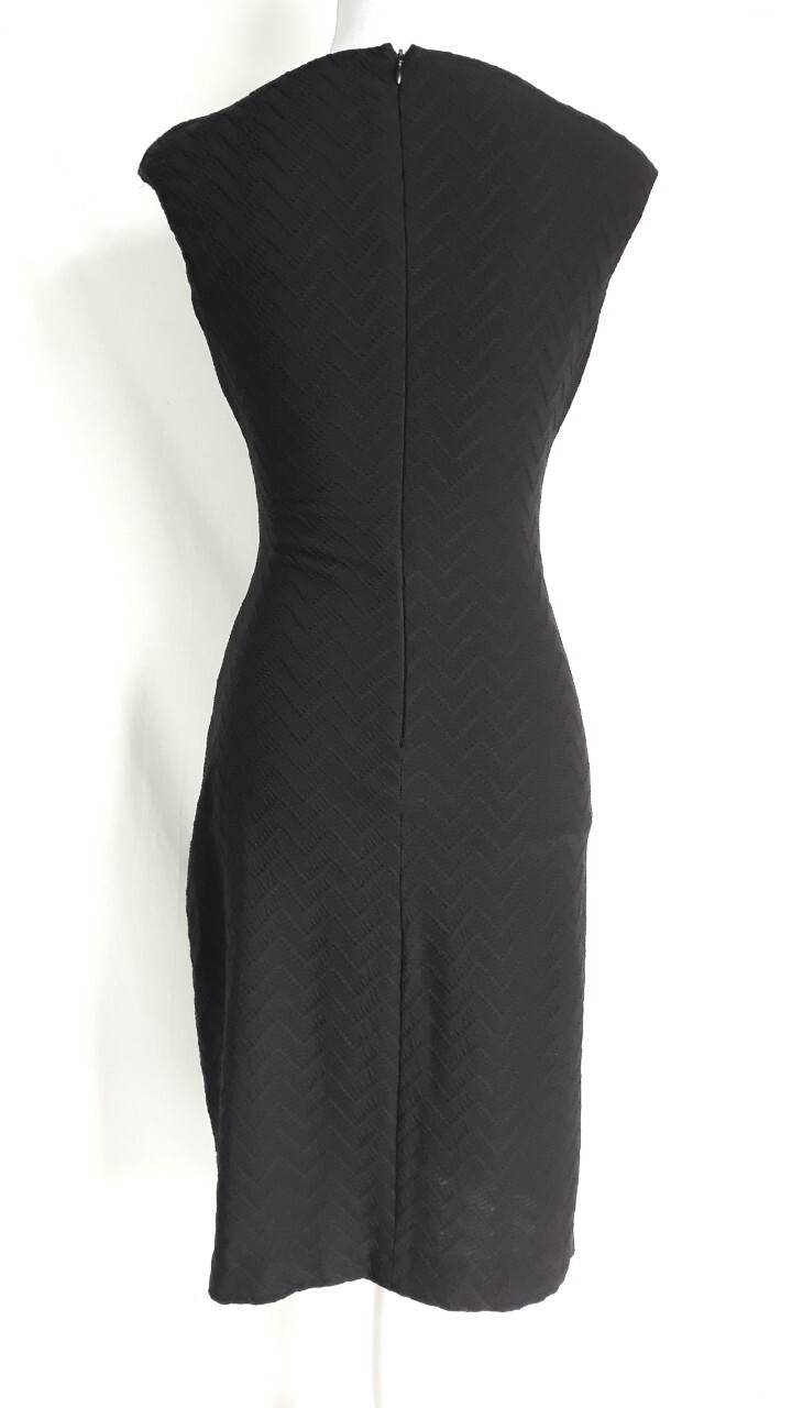 Chaps Size 4 Side Pleated Sleeveless Stretch Sheath Dress Textured Fabric Black