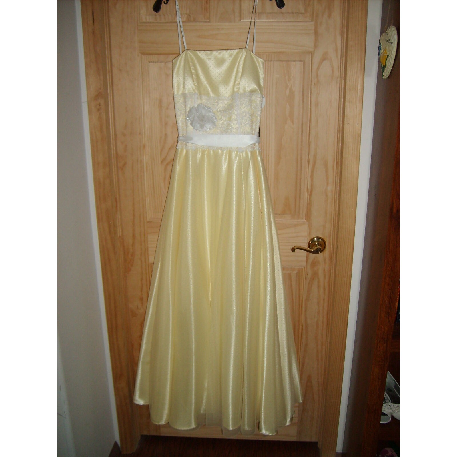 NEW Masquerade Yellow Vintage Look Long Formal Dress Woman’s 7/8 Strapless Lace!