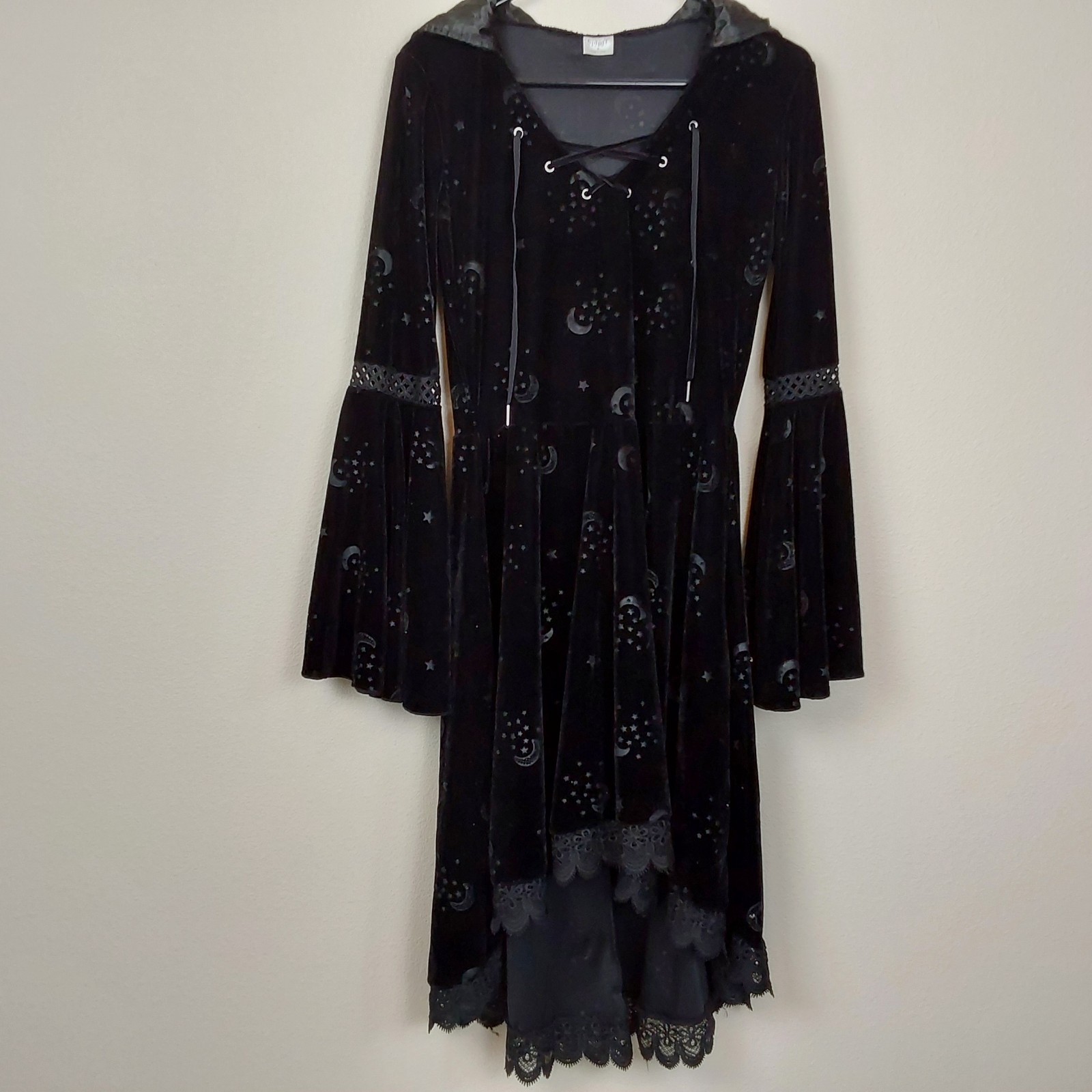 Spirit Halloween Black Velvet Celestial Witch Dress Hooded Whimsigoth Costume M