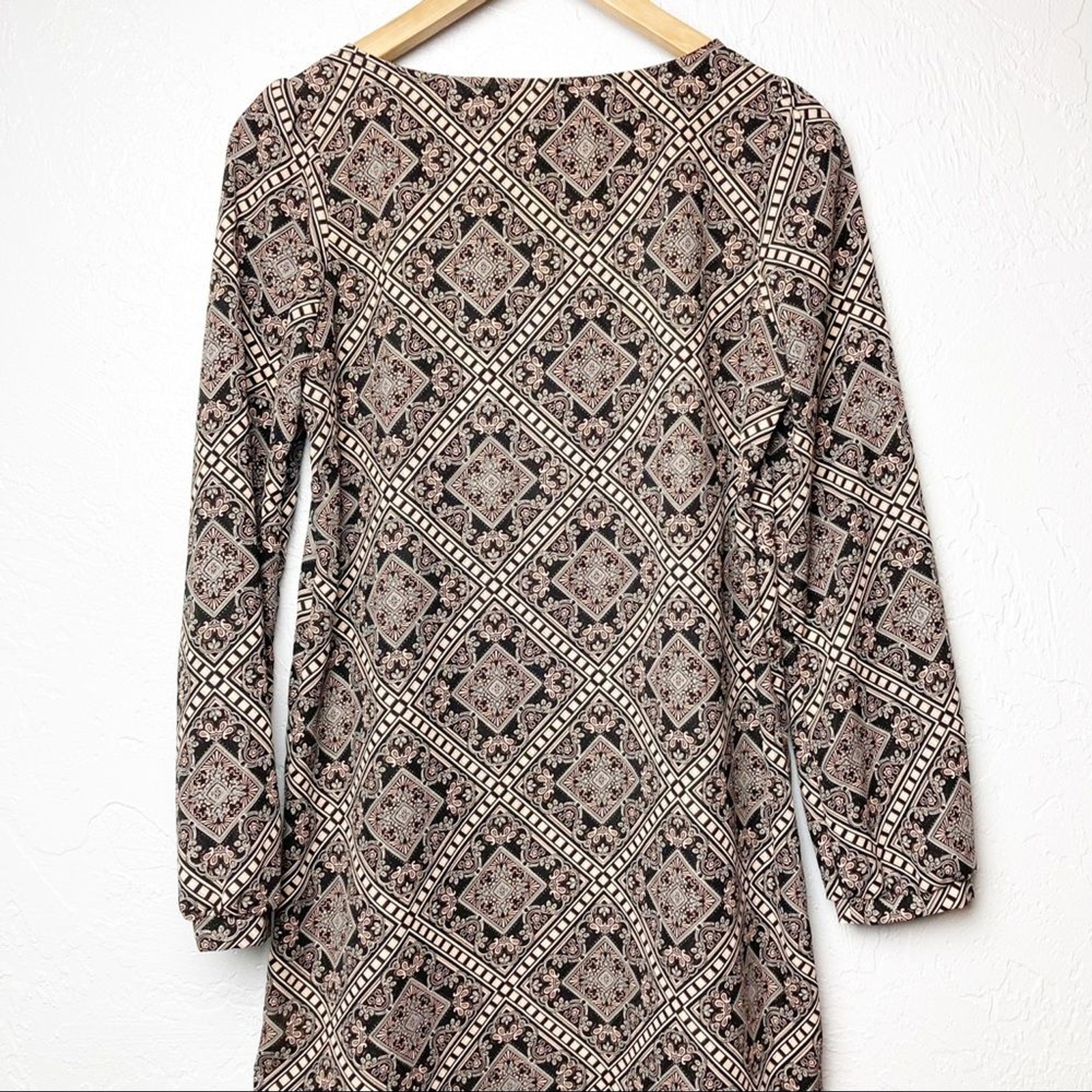 Honey Belle long sleeve shift dress brown and black