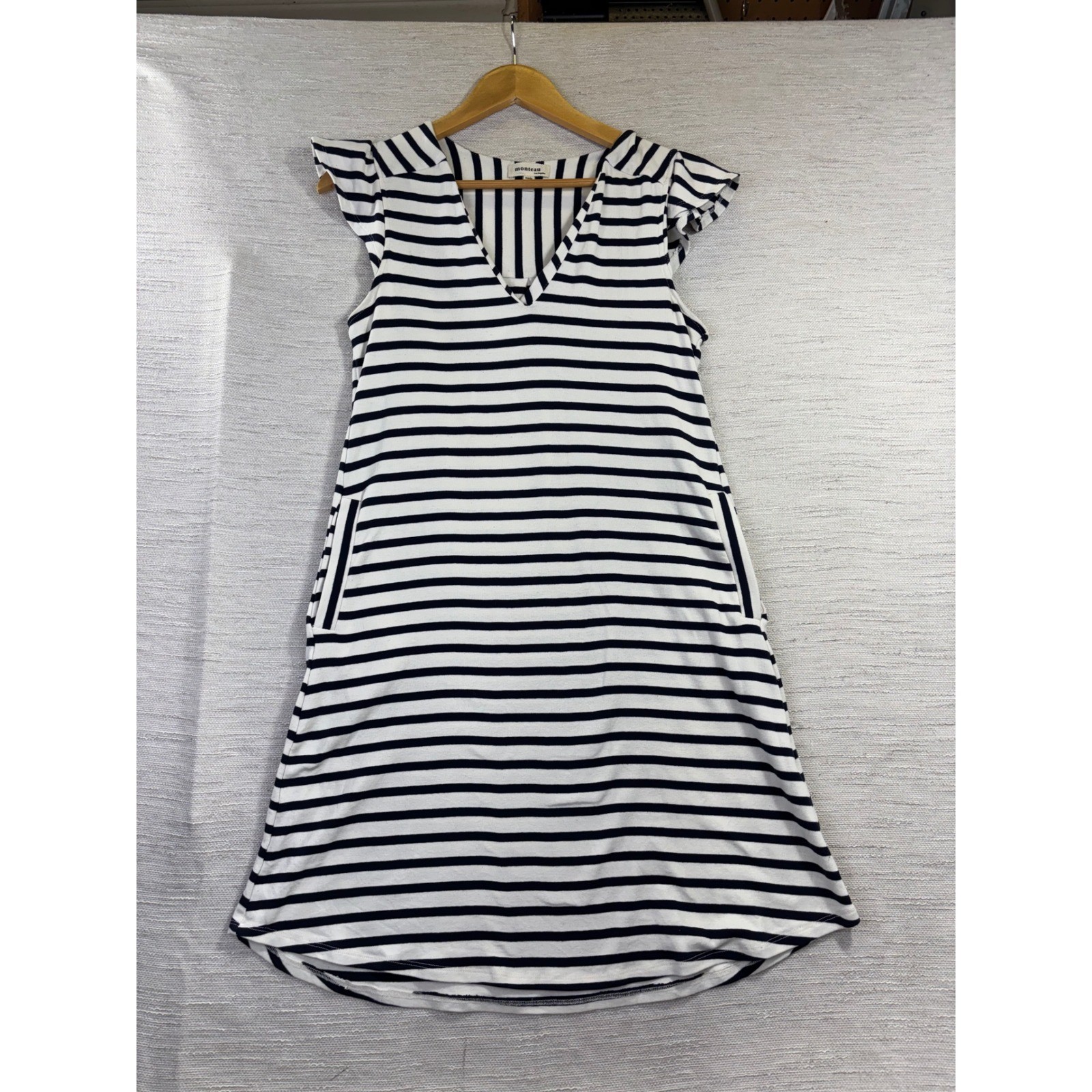 Monteau Los Angeles Navy White Striped V-Neck Flutter Sleeve Pocket Dress M