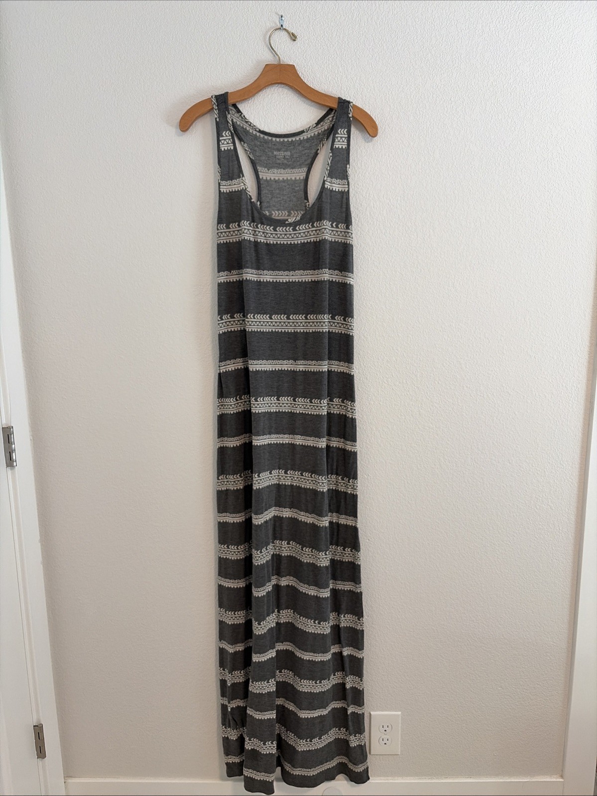 Mossimo Women’s Sleeveless Boho Maxi Dress Gray White Navajo Size Large