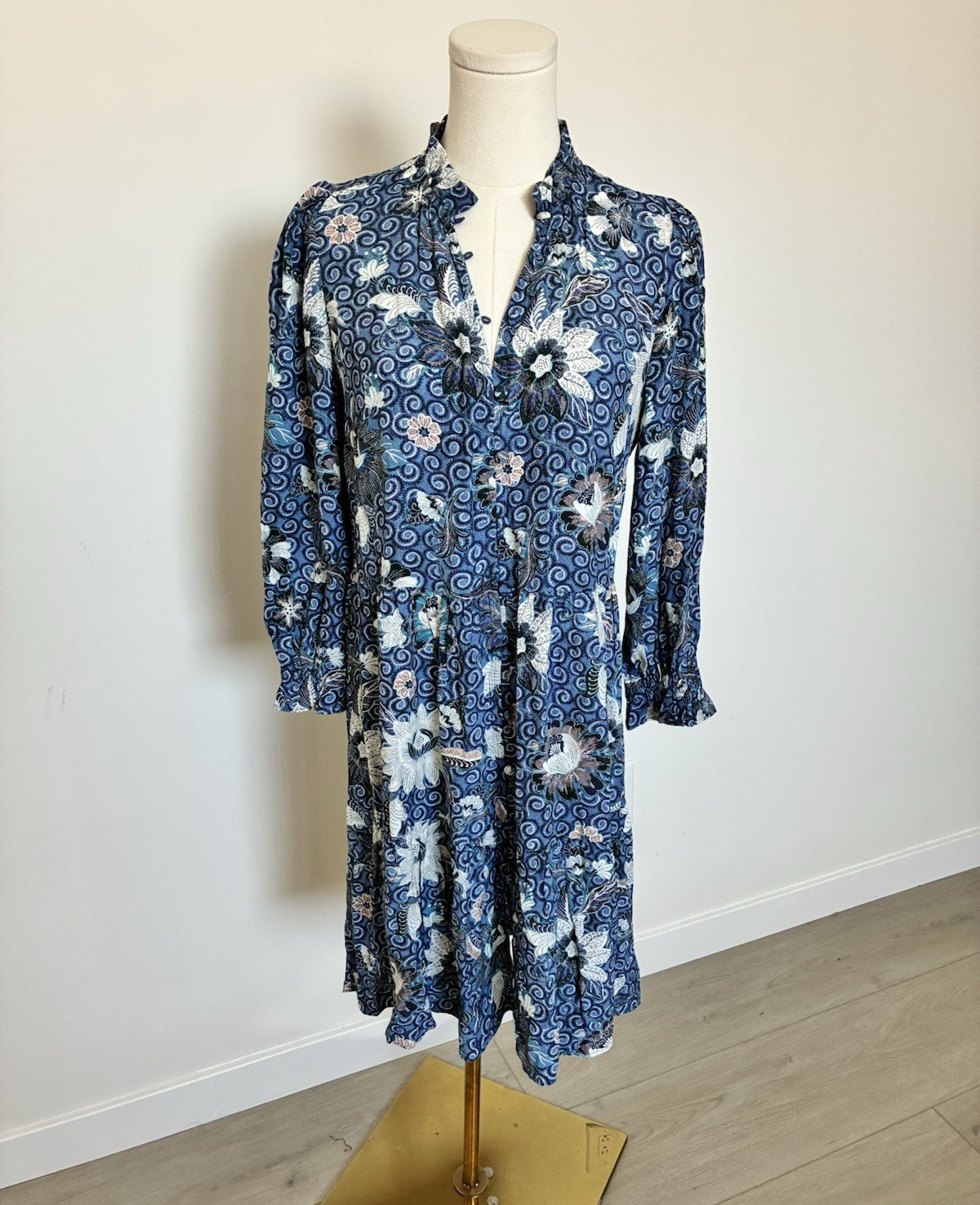 LOFT Tiered Shirt Dress Blue White Floral 3/4 Sleeve Ruffle Neck Size S Cottage