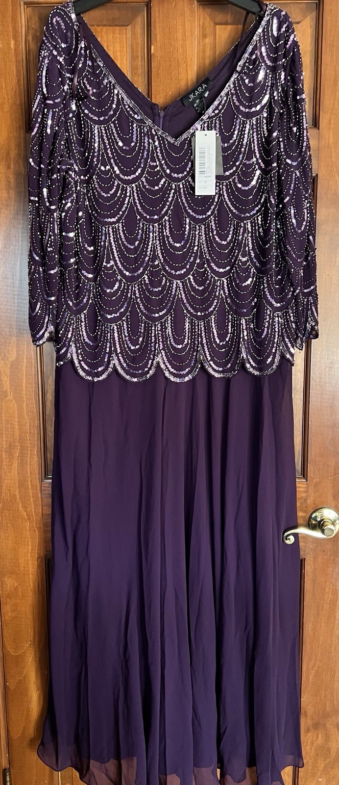 J Kara Women’s Sleeveless Scallop Long Beaded Dress With Scarf Size 18 Plum