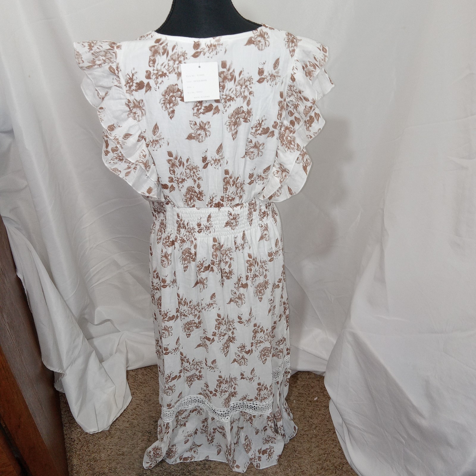NWT J Gee Maxi Dress Size L White Brown Floral Cottagecore Smocked Boho Flutter