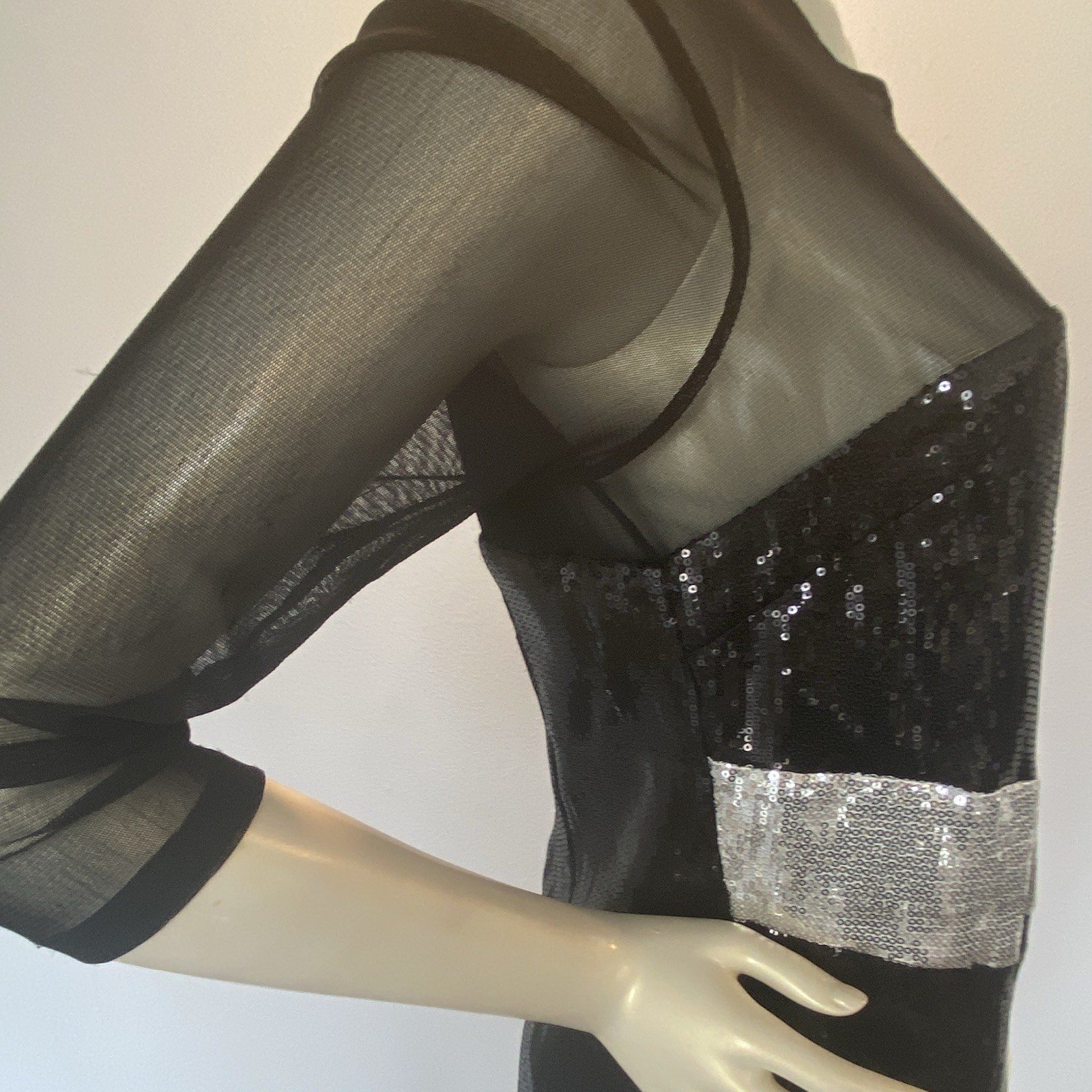 Argenti Black Silver Sequin Mesh Sheer 3/4 Sleeve Sheath Knee Dress 8