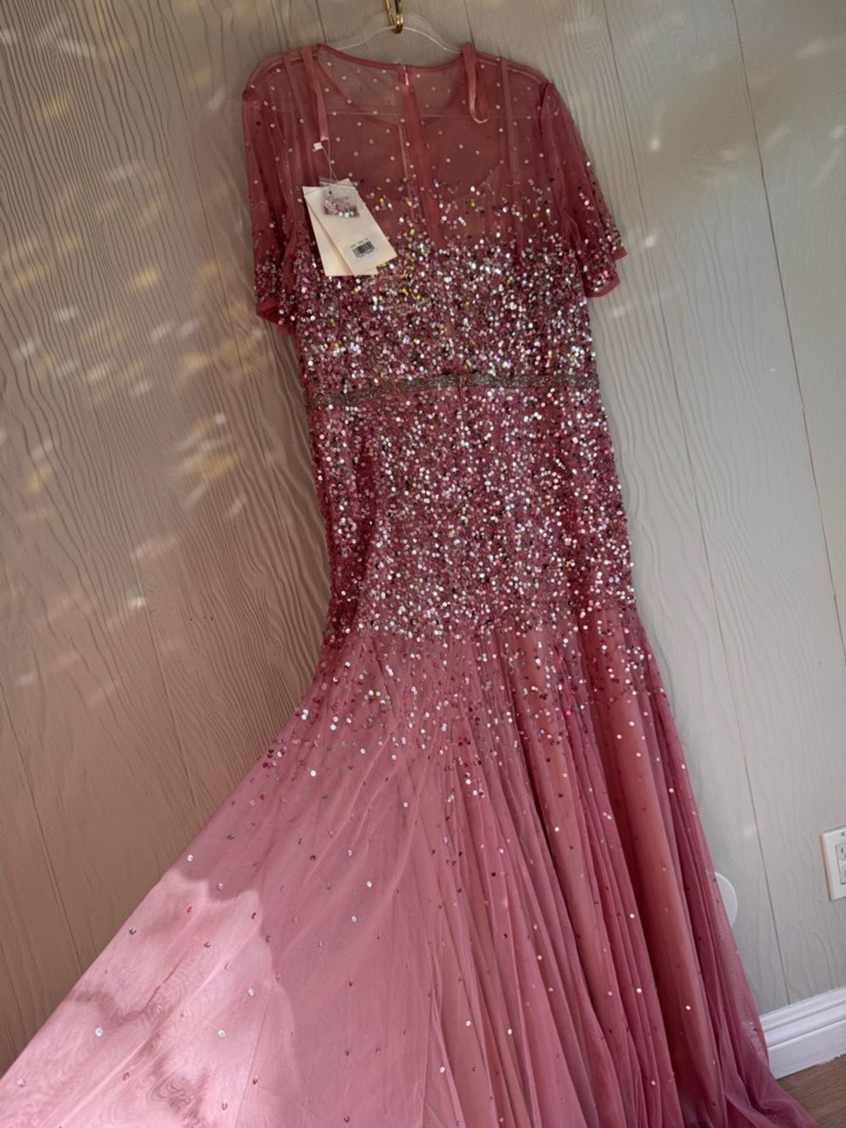 NEW MAC DUGGAL High Neck Short Sleeve Sequin Embellished Gown Sz: 18 #93909 $750