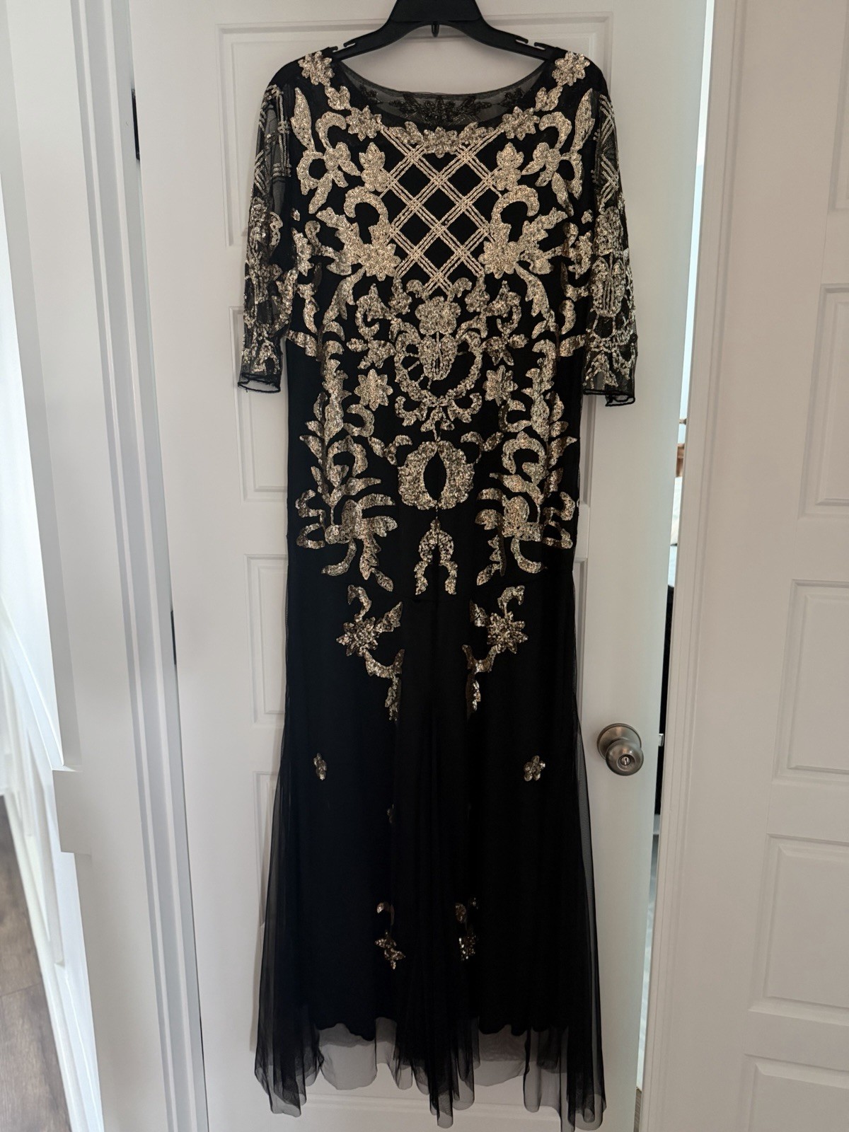 Sparkly Sequins 1920s Black And Gold Dress, Size XXL, Never Worn