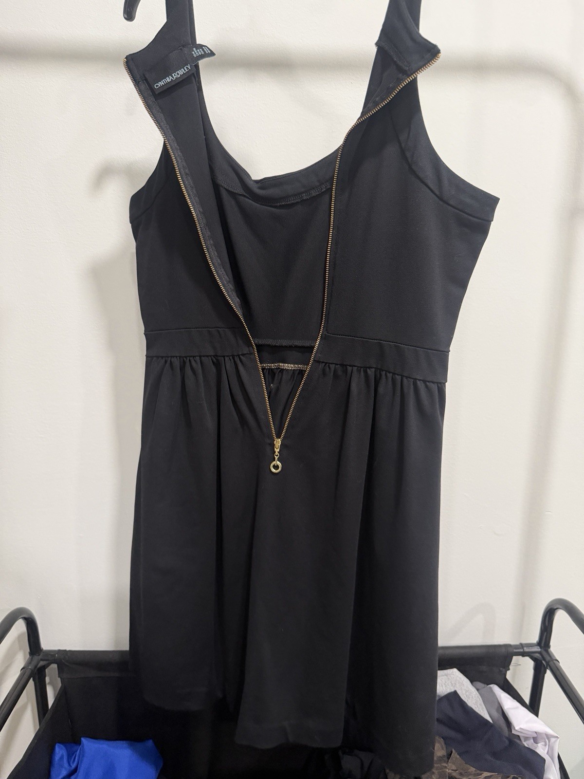Cynthia Rowley Black Scoop Neck Sleeveless Zip Back Pockets Short Dress US M
