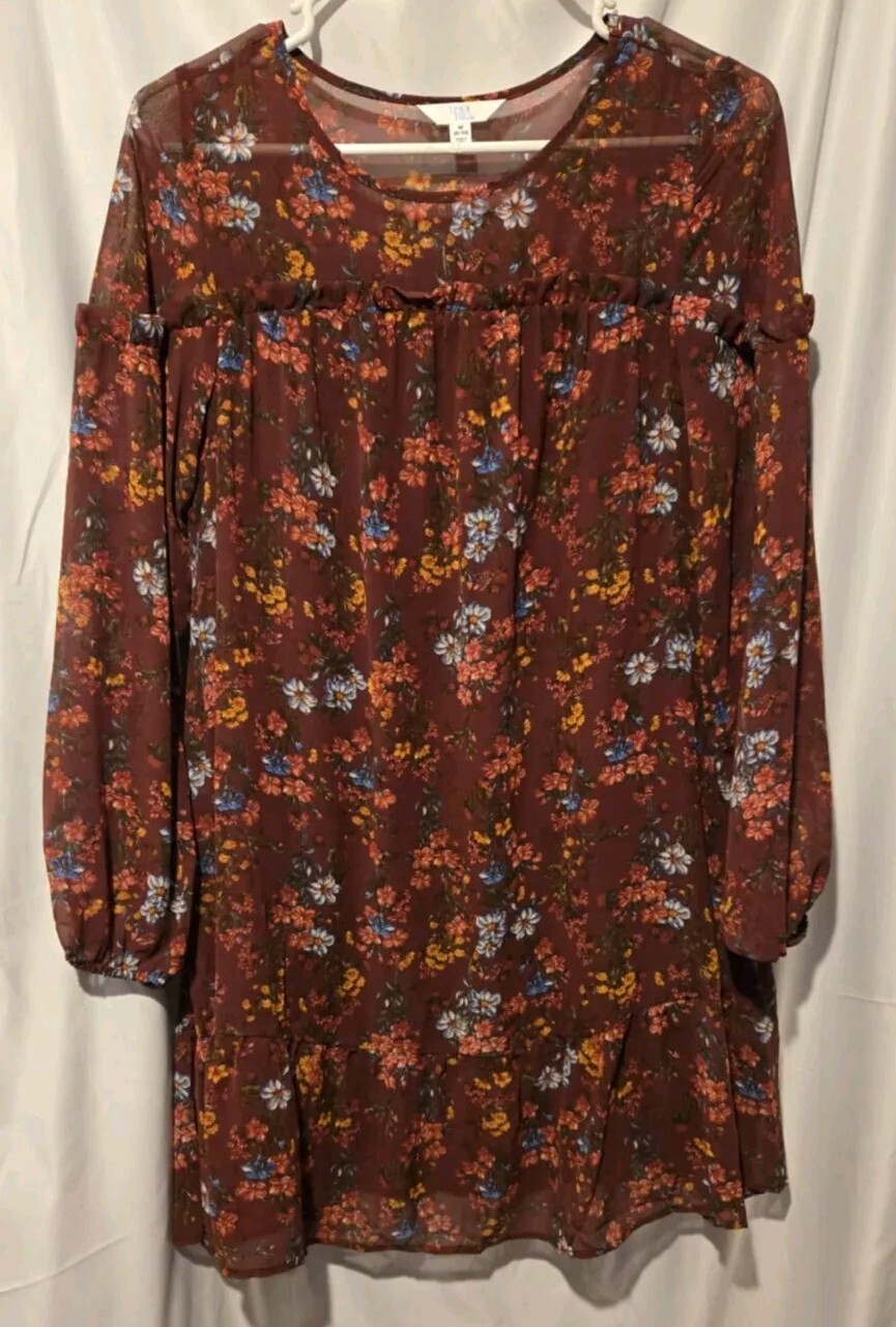 EUC Time & Tru Burgandy Floral Ruffeled hem baby doll style above knee dress…