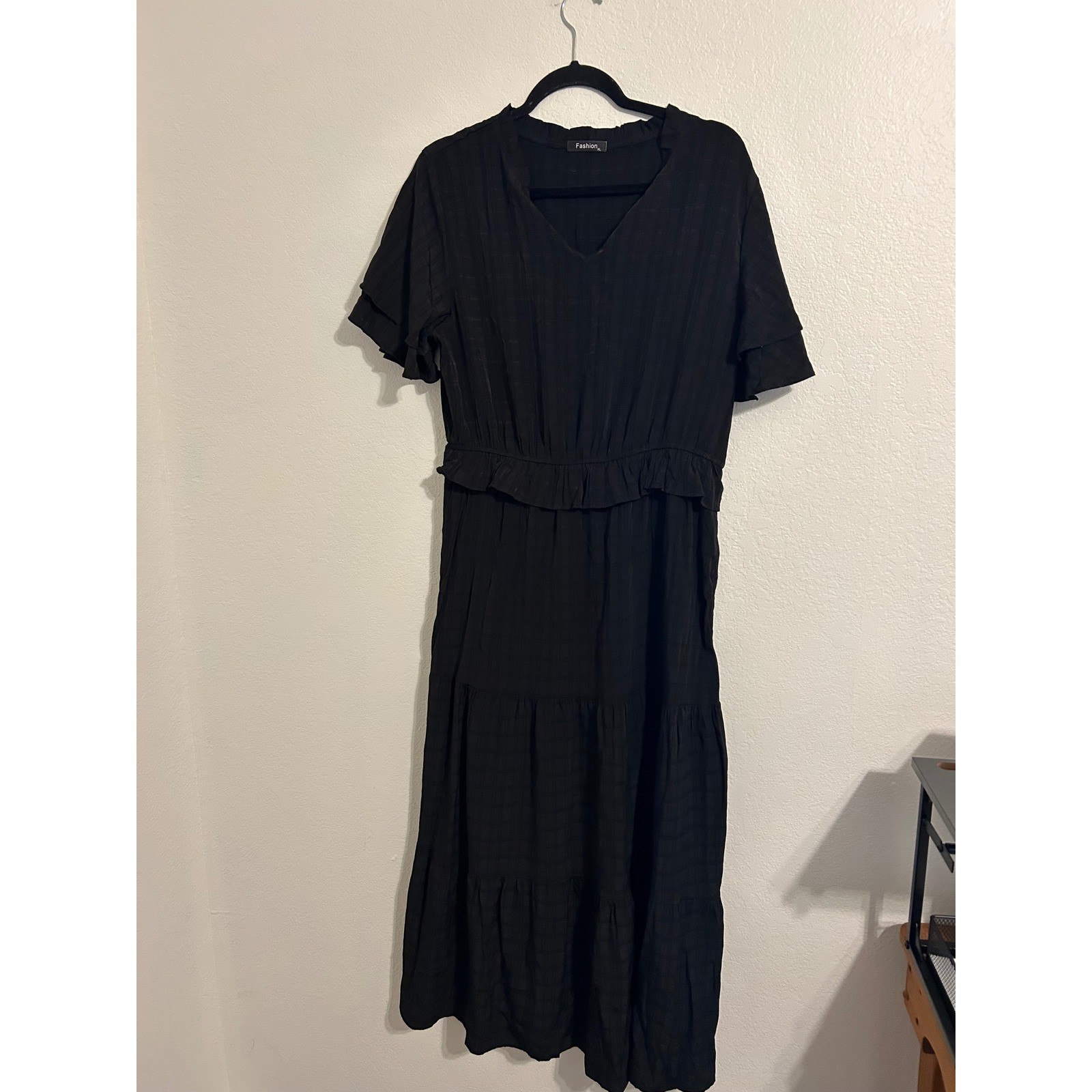 Black Grid Textured Tiered Maxi Dress XL Ruffle V-Neck Flutter Sleeve