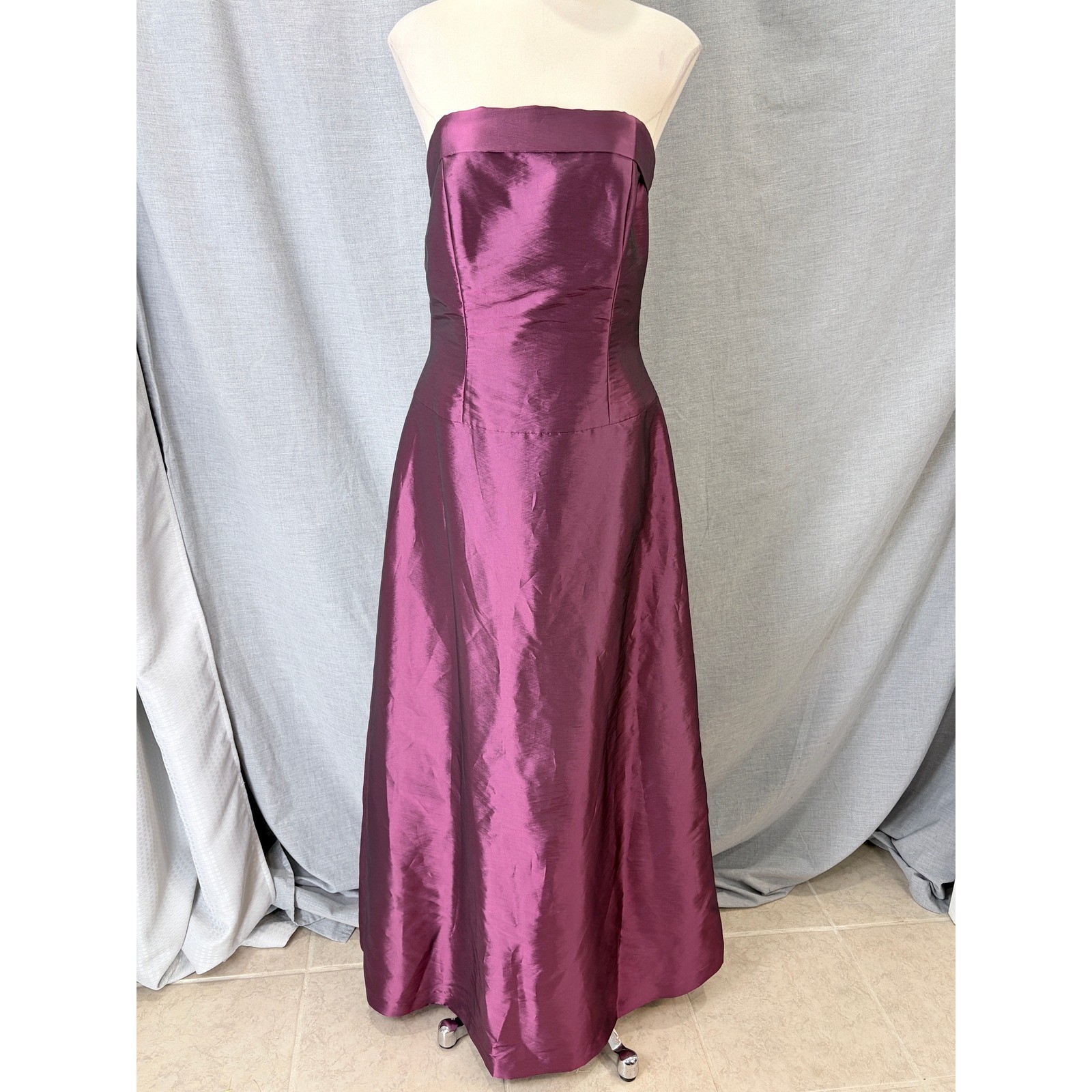 Vintage B2 By Jasmine Plum Purple Iridescent Taffeta Strapless Formal Gown 14