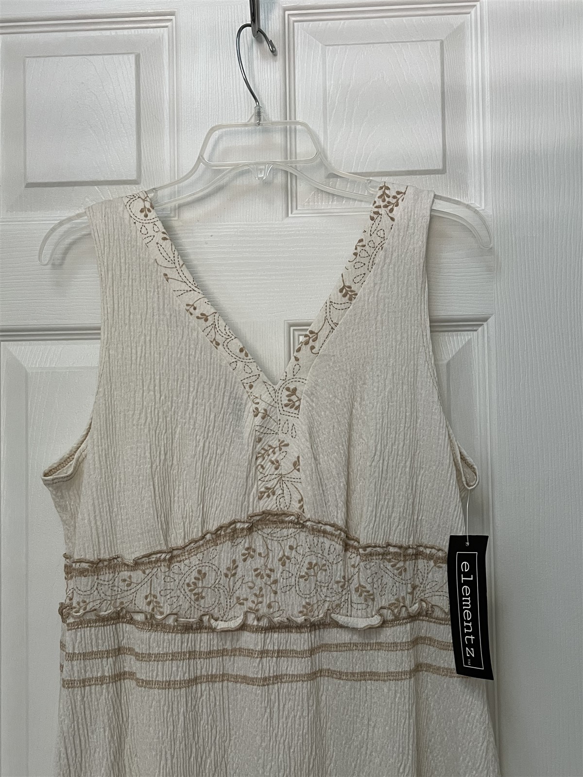 NWT Elementz Size L Crinkled Stretch Cotton Blend Embroidered V Neck Sundress