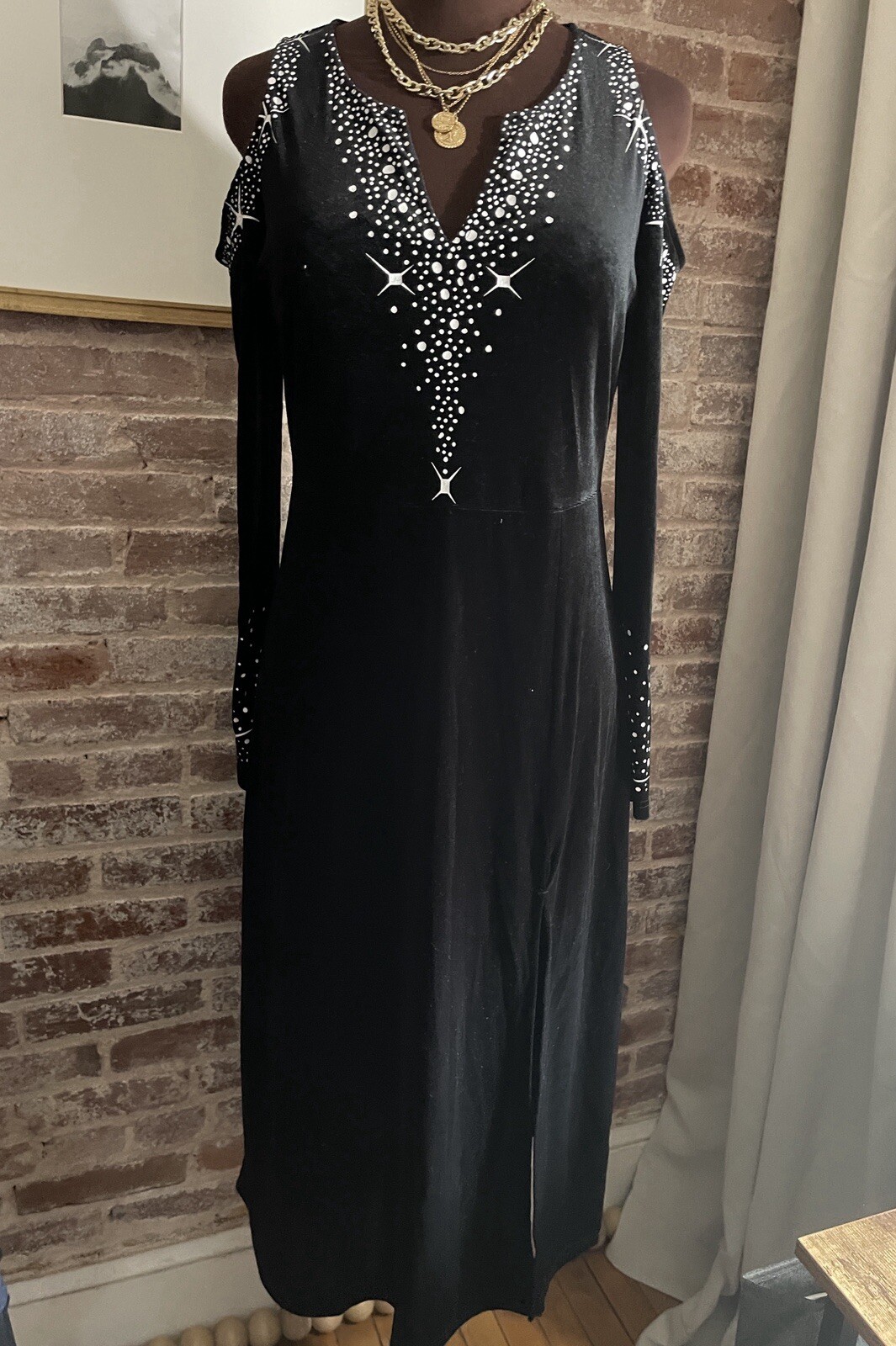 New! Black Velvet Long Cold Shoulder Sleeve Midi Dress V-Neck Stars Size Medium
