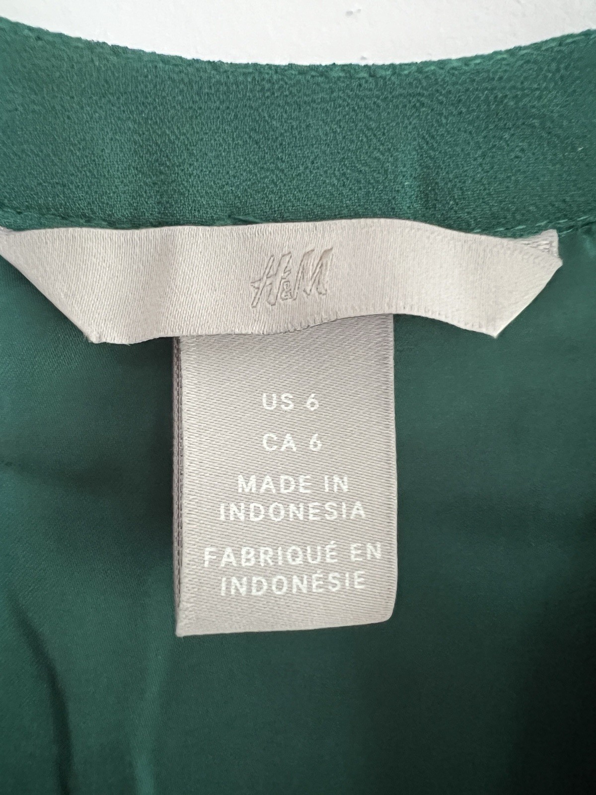 Women’s H&M Size 6 Belted Stretch Sheer Lined Green Dress Short Sleeve