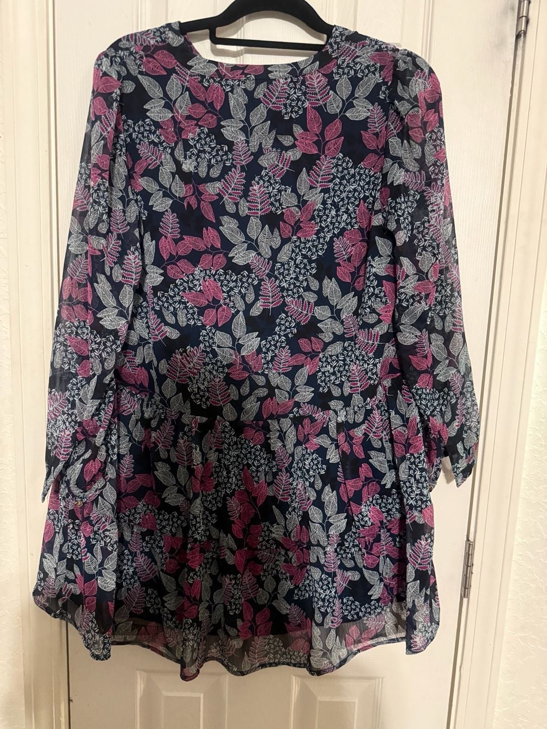 LOFT Petites Leaf Print Tiered Long Sleeve V-Neck Dress