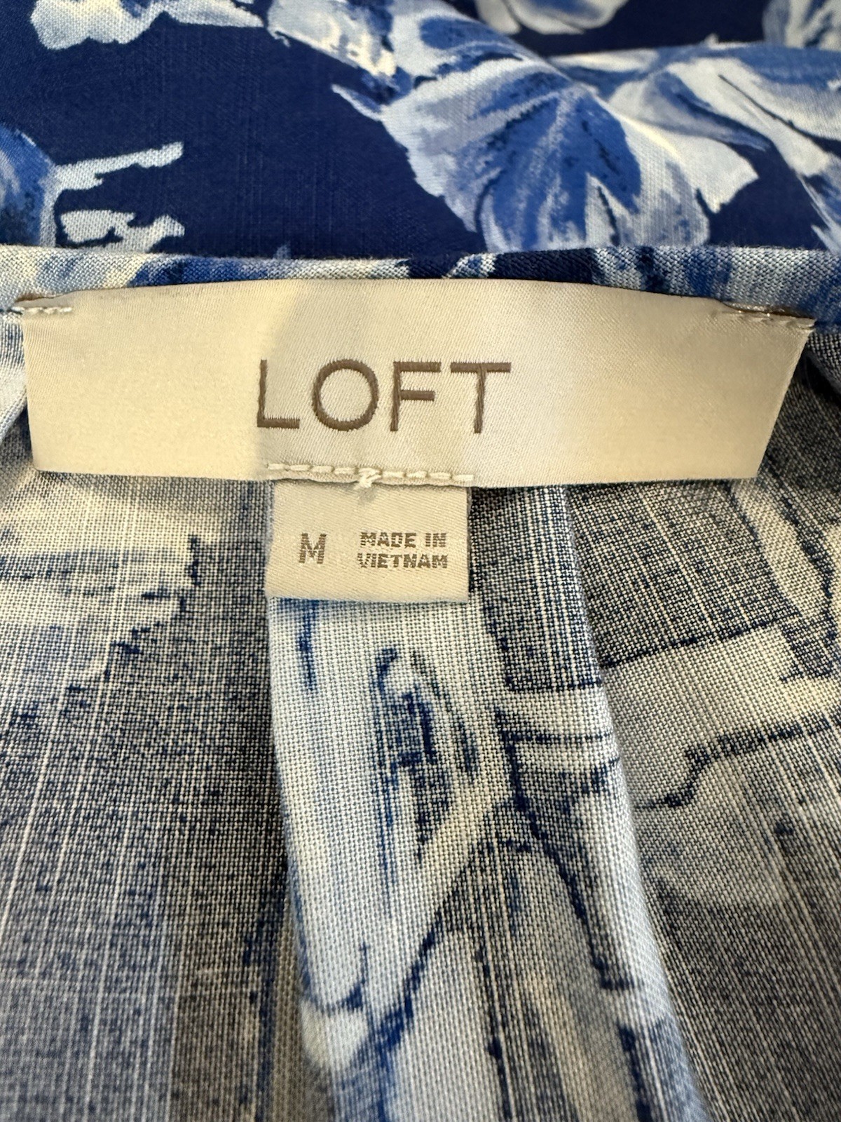 LOFT NEVER WORN Maxi Dress Blue White Floral Split Neck Puff Sleeves Button Tie