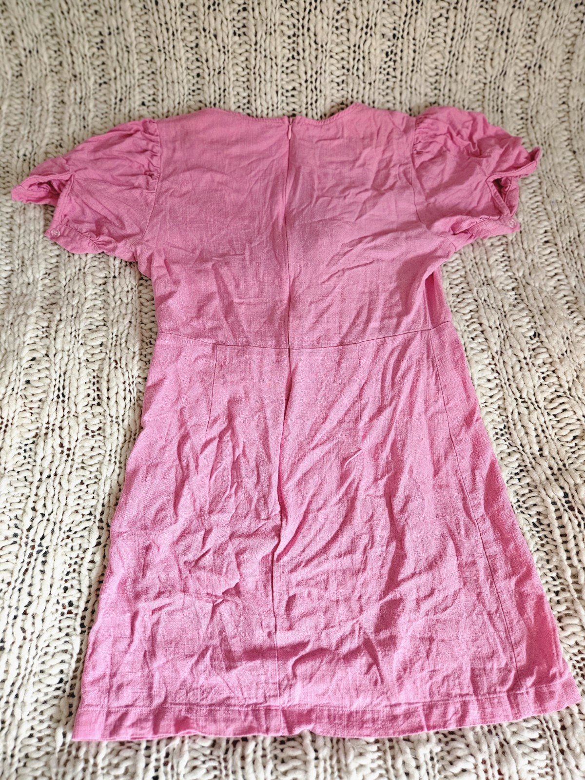 Francesca’s Pink Puff Sleeve Tie Front Dress M V‑Neck Lightweight Summer Cute