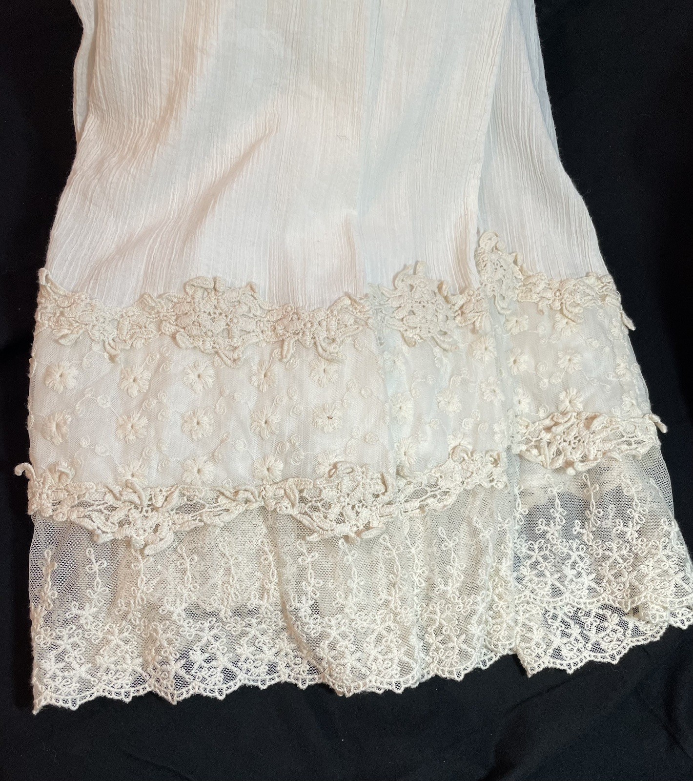 Klozlyne Medium Beige/Lace dress