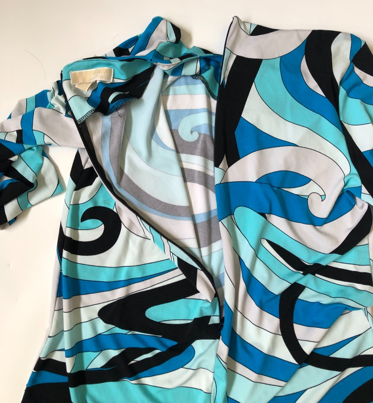 Michael Kors Size L Long Sleeve Shift Dress White Black Blue Abstract Print