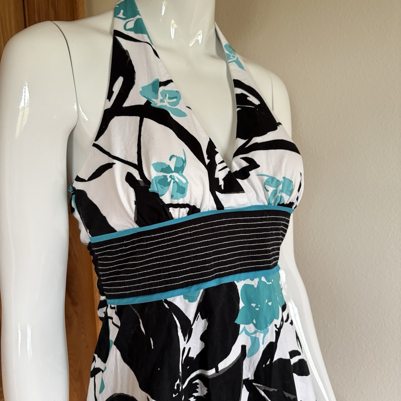 Speechless Black/White/Blue Floral Fit & Flare V-Neck Halter Dress