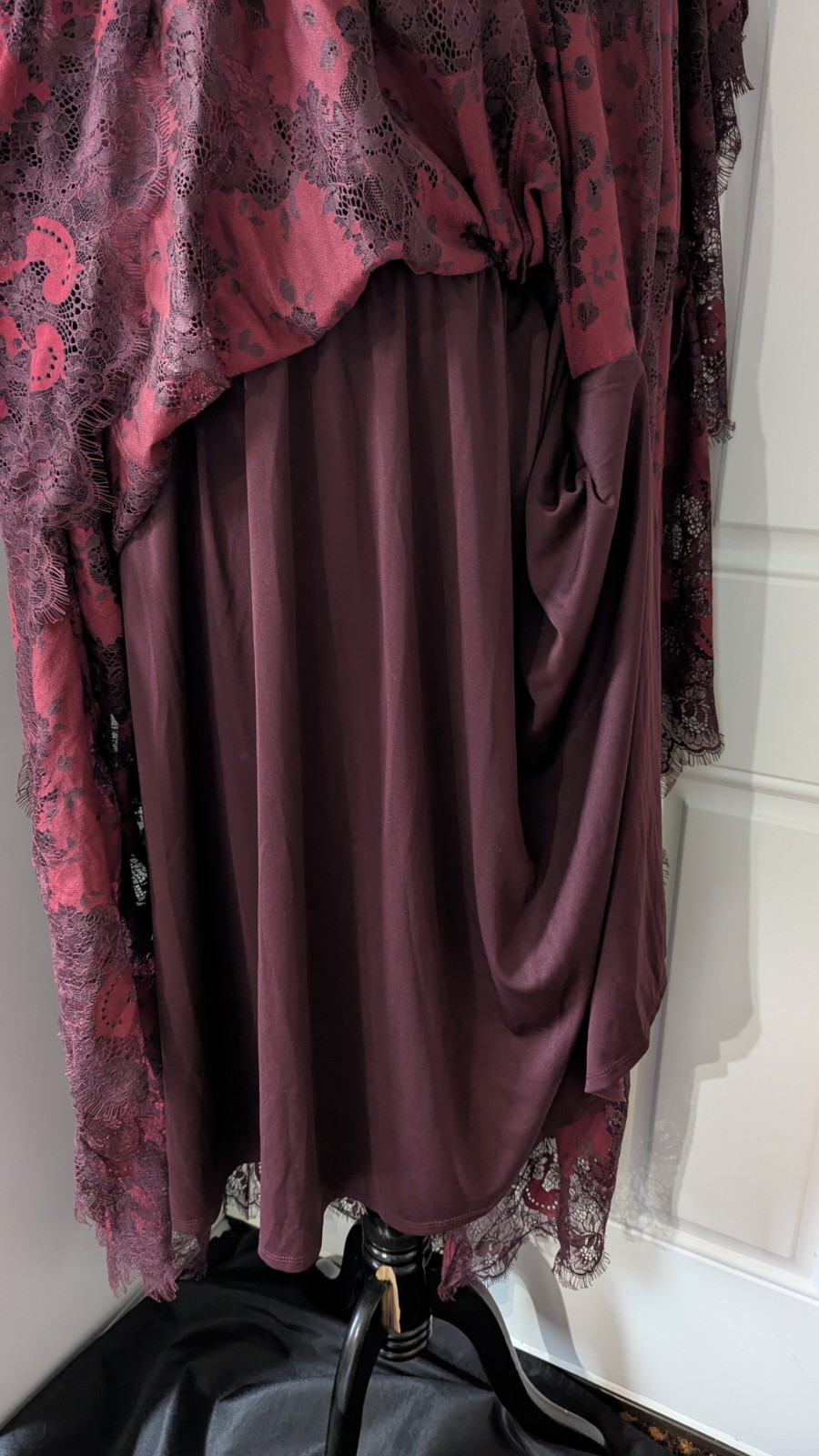 Torrid Dress Size 2 18/20 NWT Two Tone Lace Tiered Hem Dress In Rhubarb Pockets