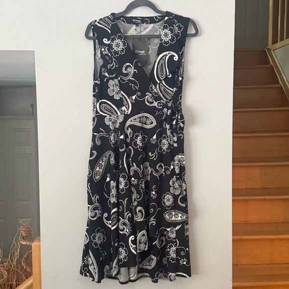 🇨🇦 NWT Orange Monochrome Floral Paisley Midi Wrap Dress
