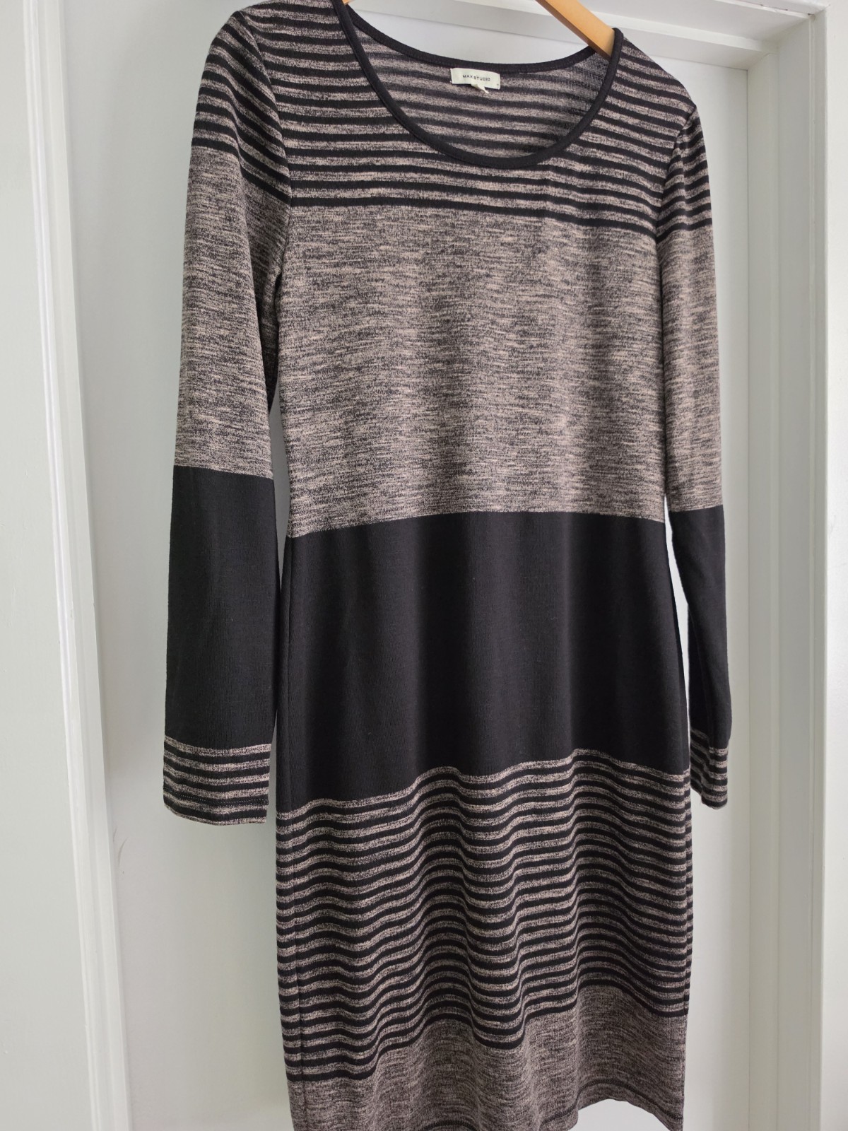Max Studio Gray Black Long Sleeve Stretch Knee Length Sweater Dress Size Large