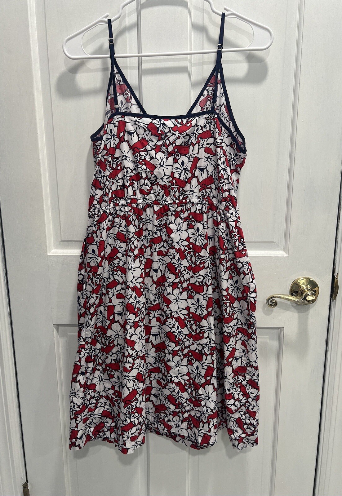 VINEYARD VINES for Target Red White Blue Hibiscus Dress SIZE MEDIUM Pre Loved.