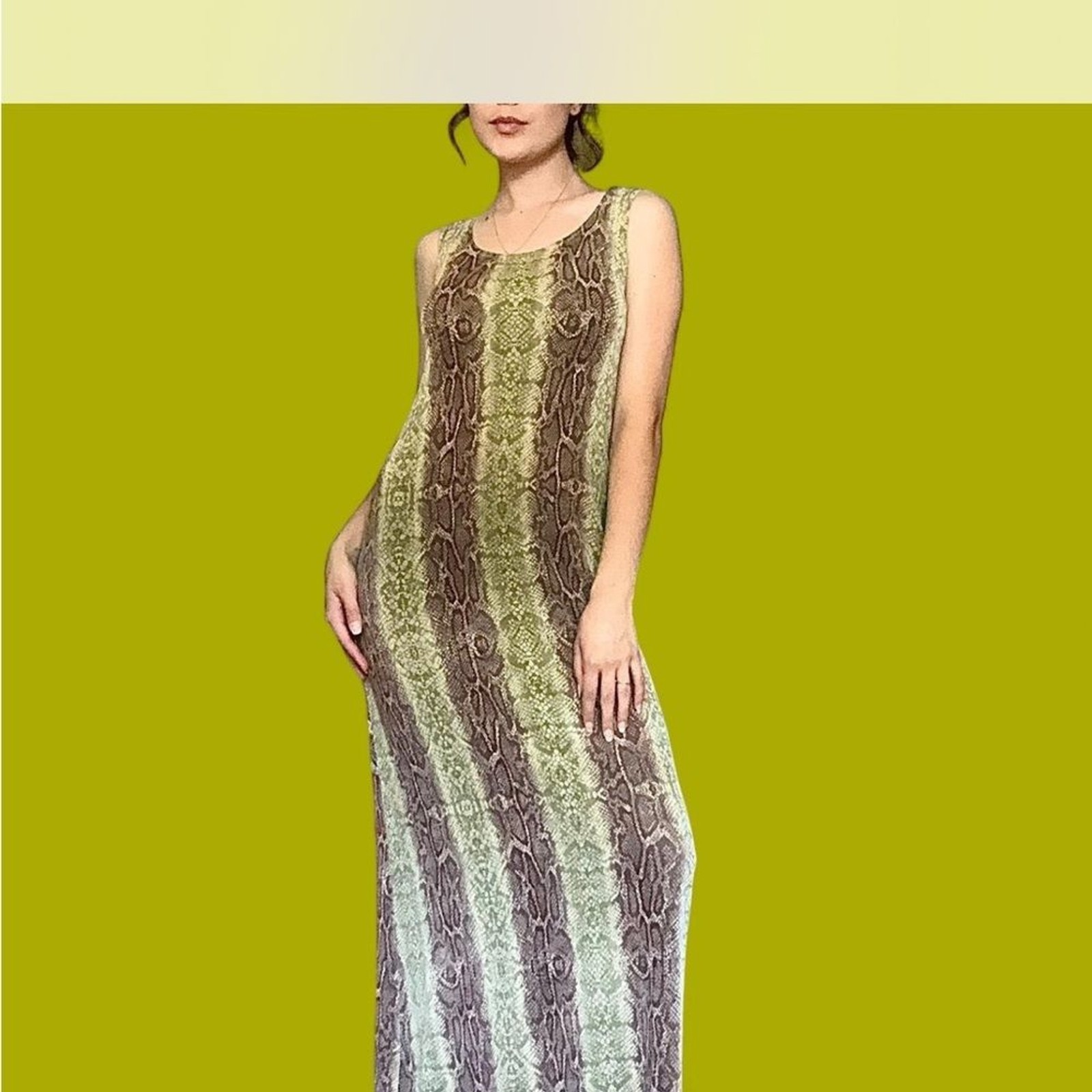 Vintage 90s Basement maxi dress in bold snake print 🐍