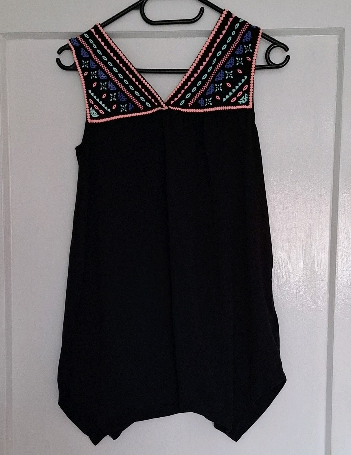 Women’s Strappy Dress Short Black/Multi-Color Embroidered, XS/S, V-Neck