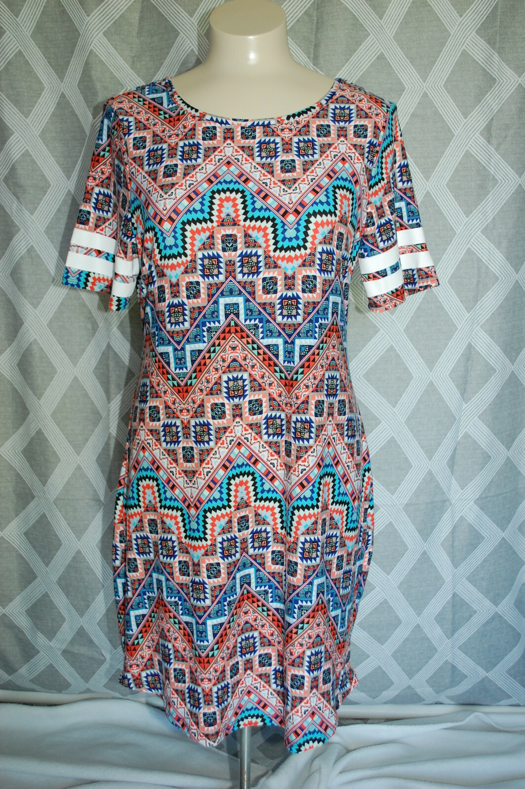 Womens Jersey Dress GEOMETRIC CHEVRON PRINT Orange Blue Aqua Black White M 8-10