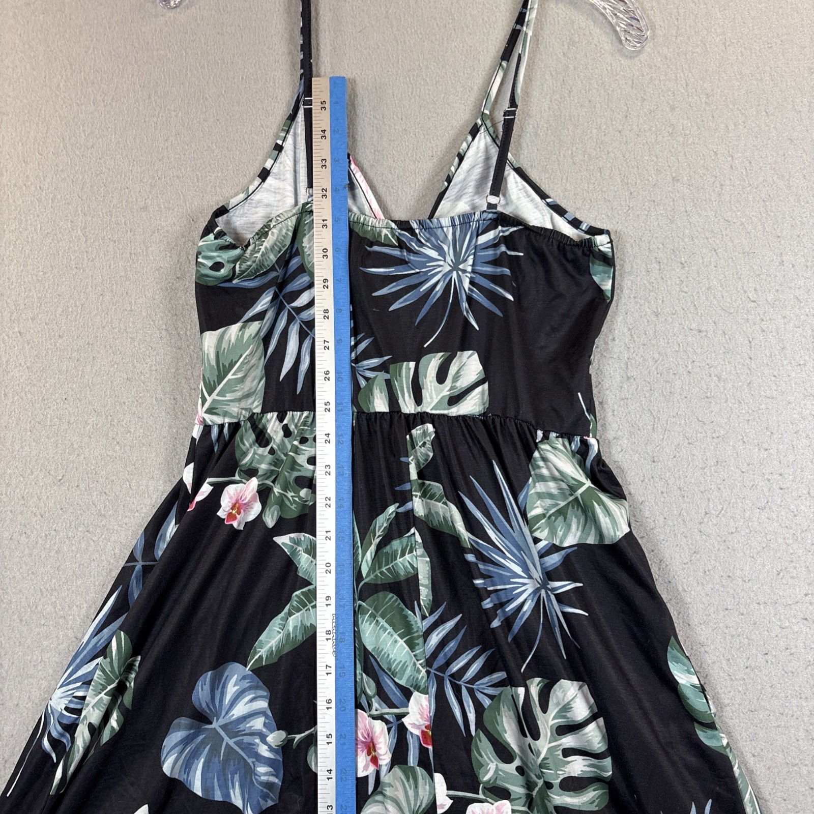 Lai Shen NWT Medium Black Floral Spaghetti Strap Beach Vacation Flowery Pockets