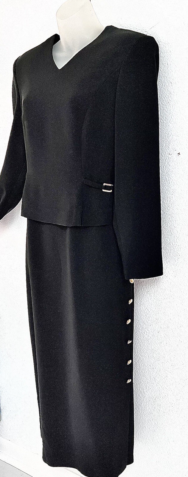 JULIAN TAYLOR NY*BLACK~LONG SLEEVE~MID LENGTH DRESS/GOLD BUTTON TRIM~10 PETITE