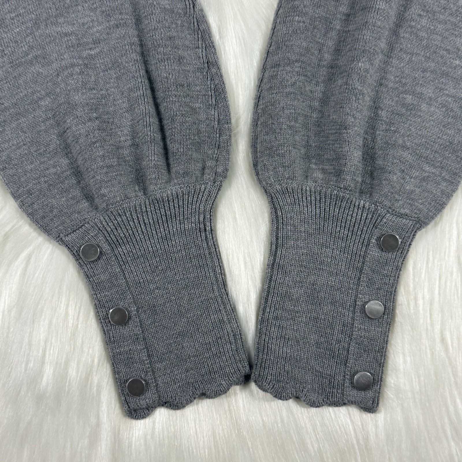 Talbots Women Size Small Gray Soft Merino Wool V Neck Puff Sleeve Sweater Dress