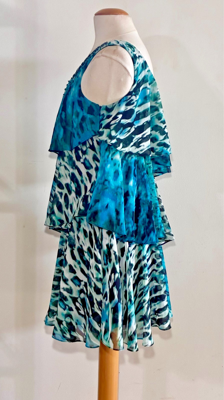 NWOT- One Shoulder Animal Print Tiered Mini Dress (Teal/Black/Ivory) – Size 8