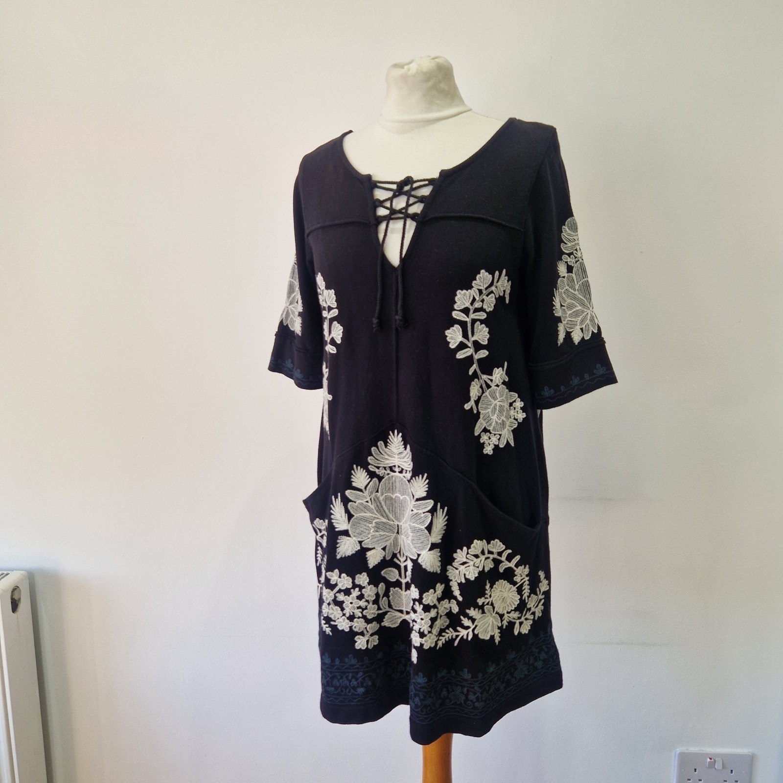 Free People Embroidered Mini Dress Black White Short Sleeve S 10 12 Casual Party